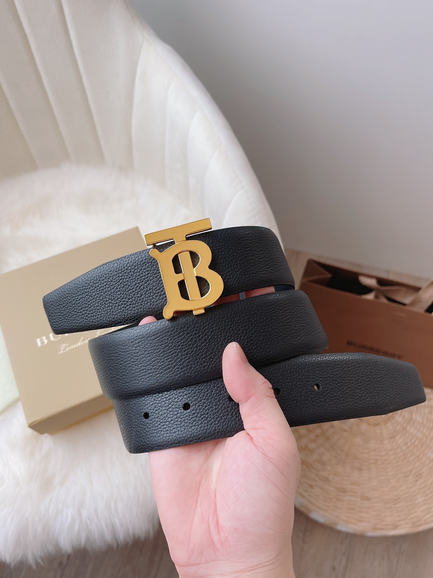 Burberry Male Leather Belt 40mm