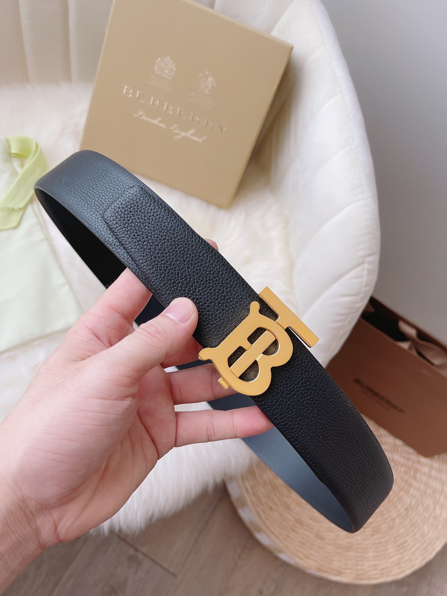 Burberry Male Leather Belt 40mm