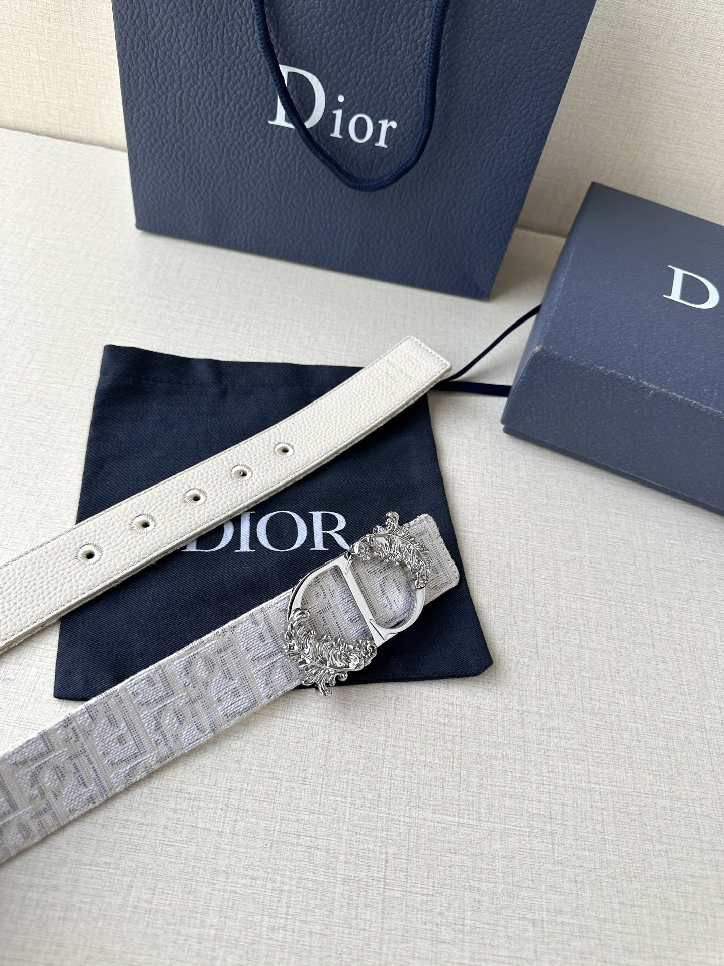 Dior Male Basic Belt Gold M-l