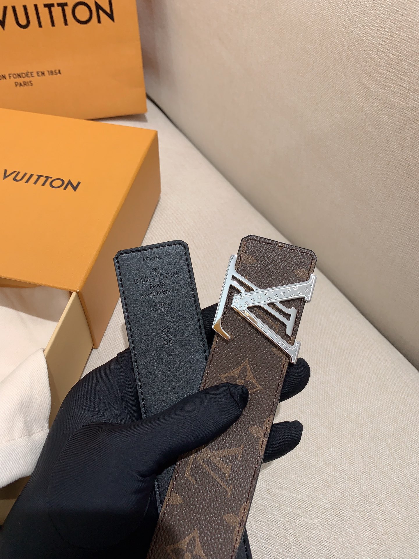 Louis Vuitton Basic Belt