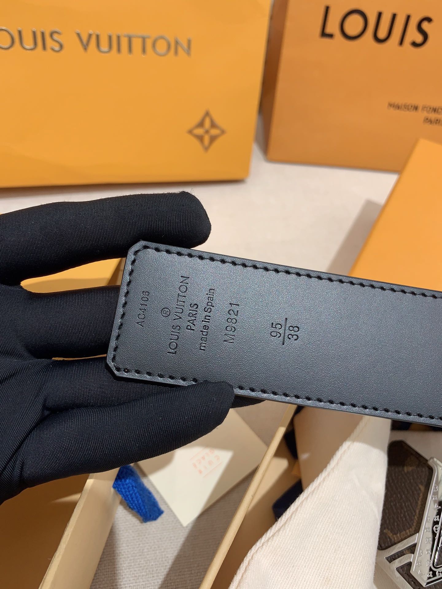 Louis Vuitton Basic Belt