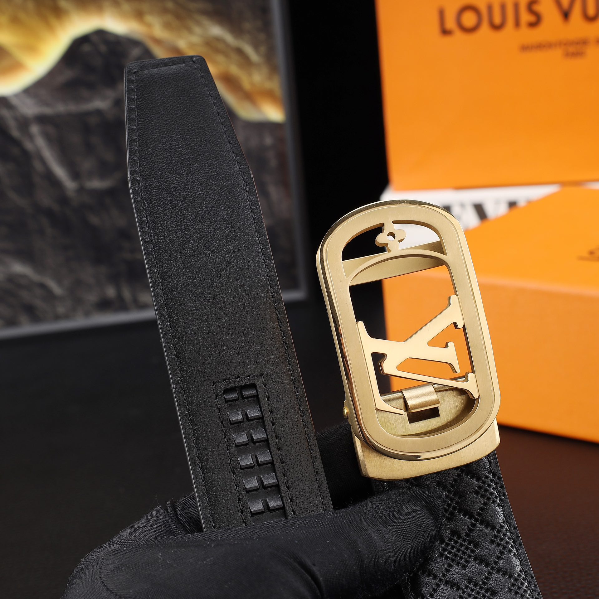Louis Vuitton Male Basic Belt 35mm