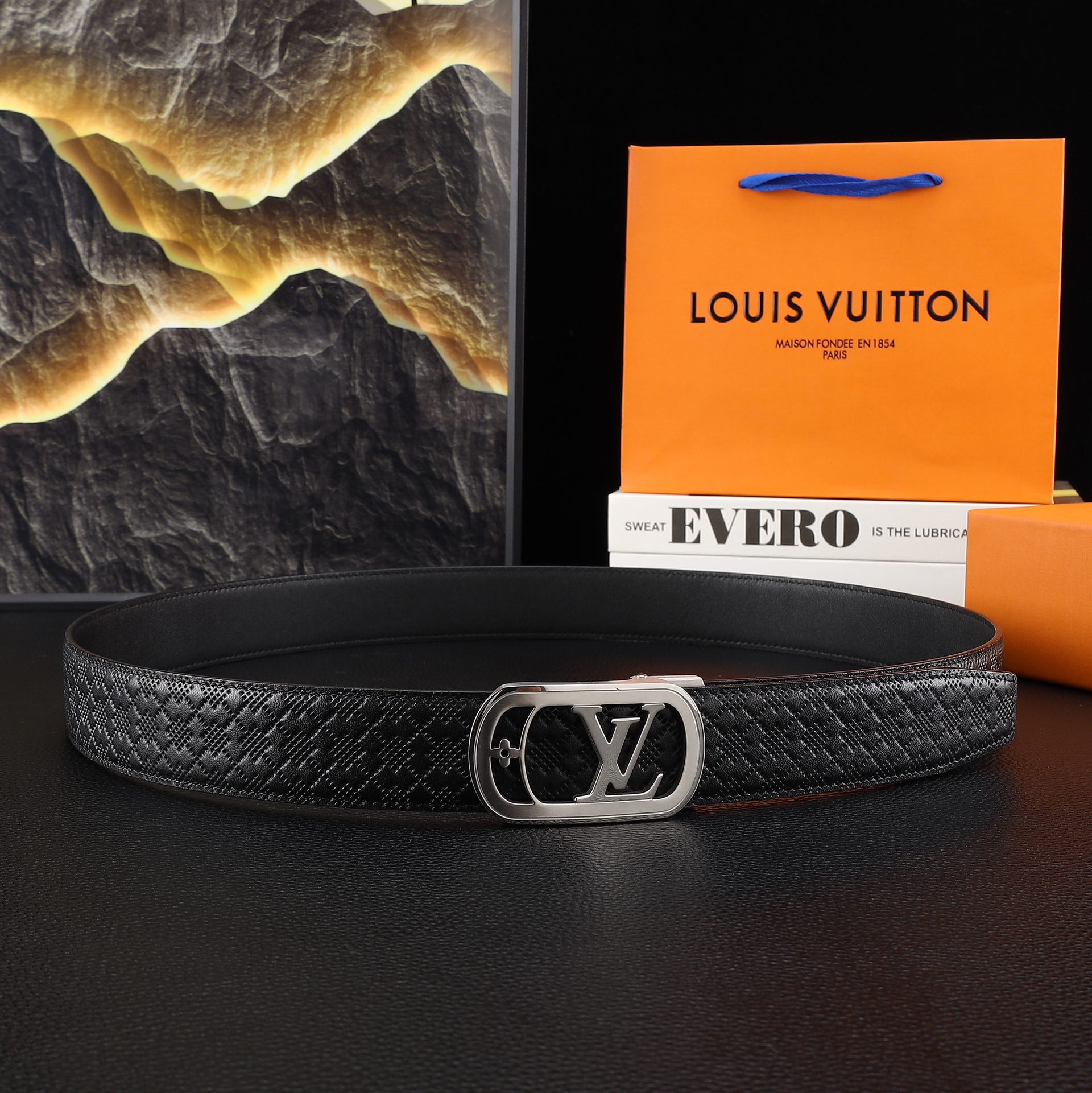 Louis Vuitton Male Basic Belt 35mm