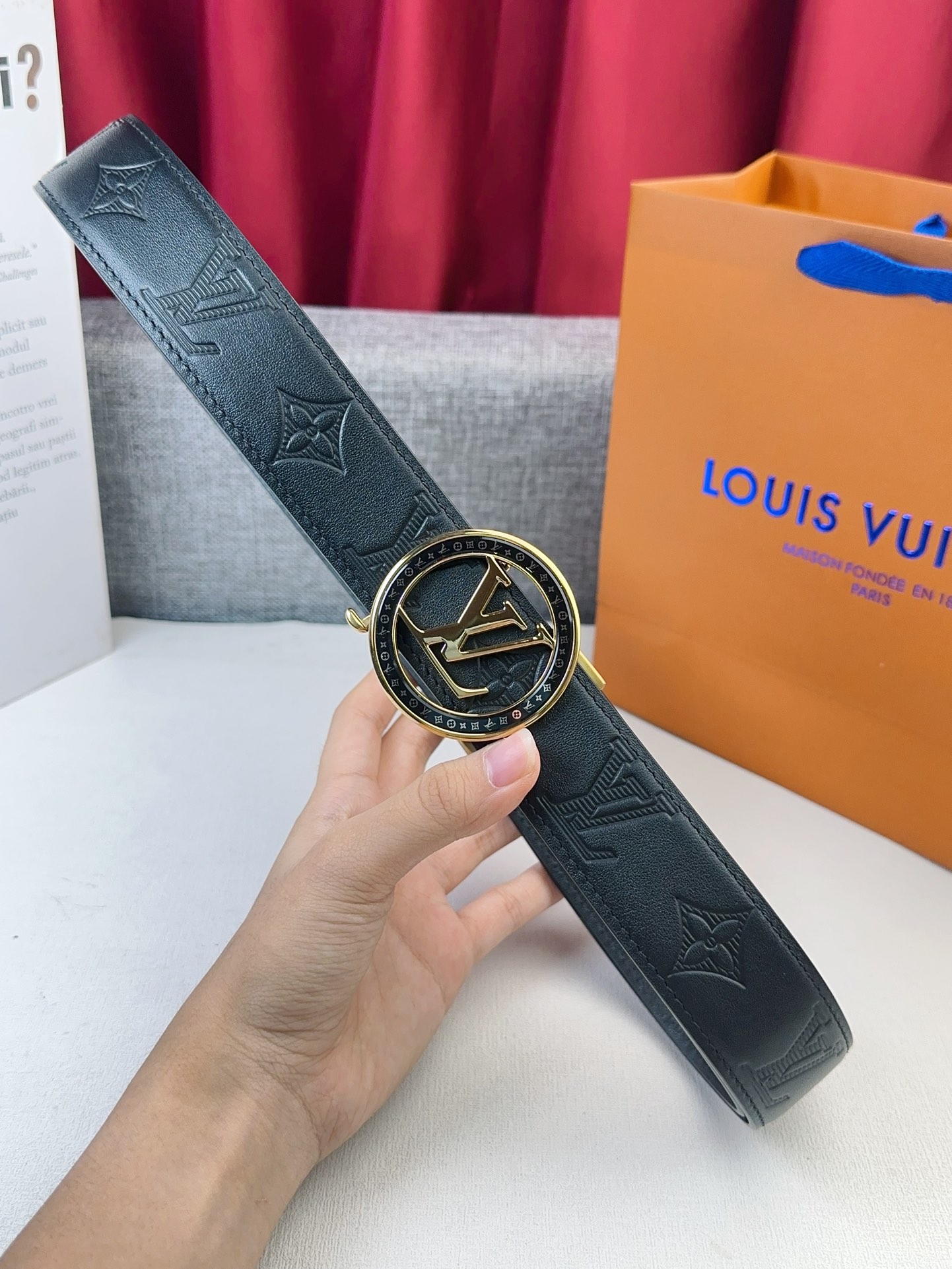 Louis Vuitton Male Leather Belt Cow Leather M-l