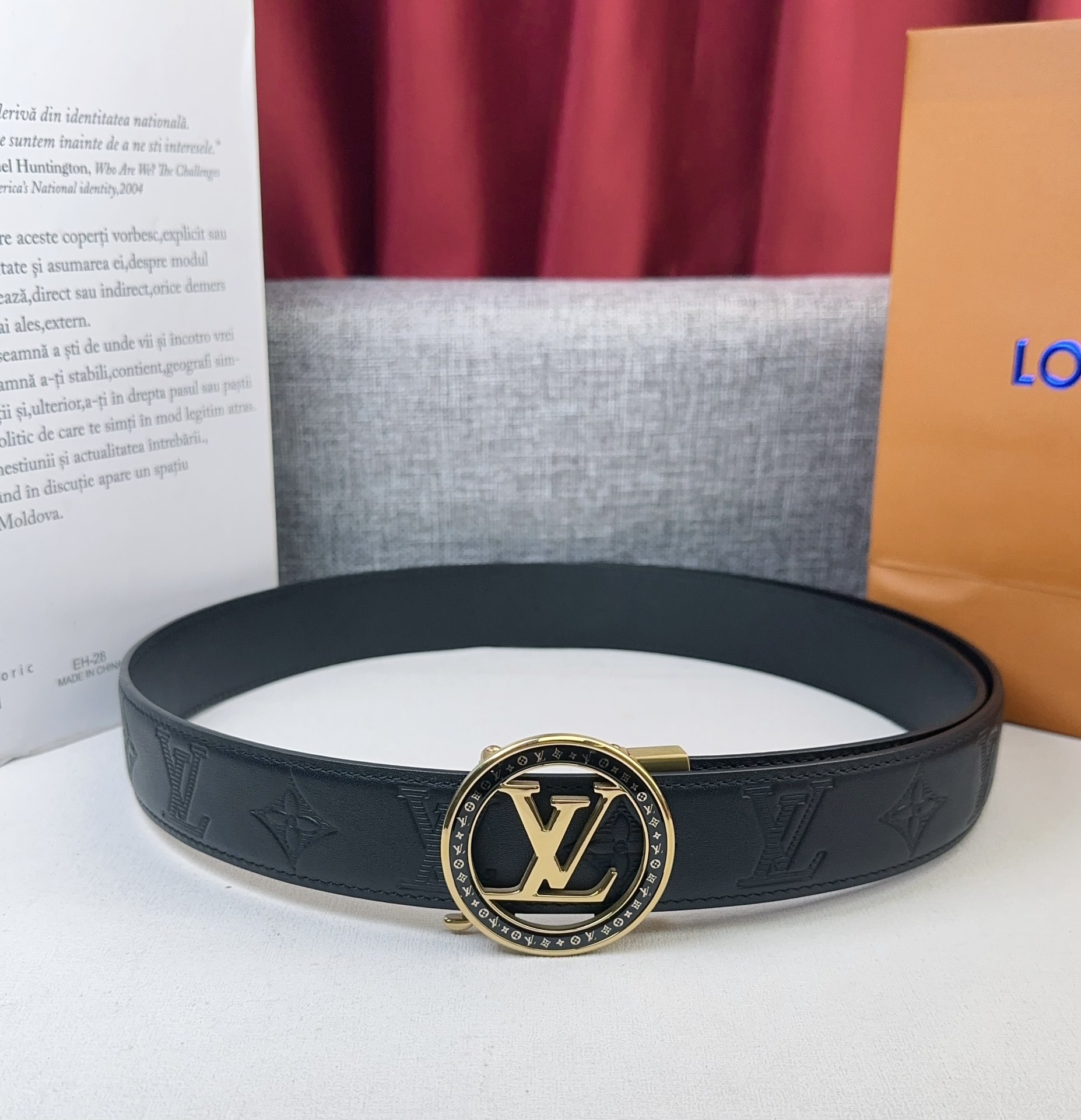Louis Vuitton Male Leather Belt Cow Leather M-l