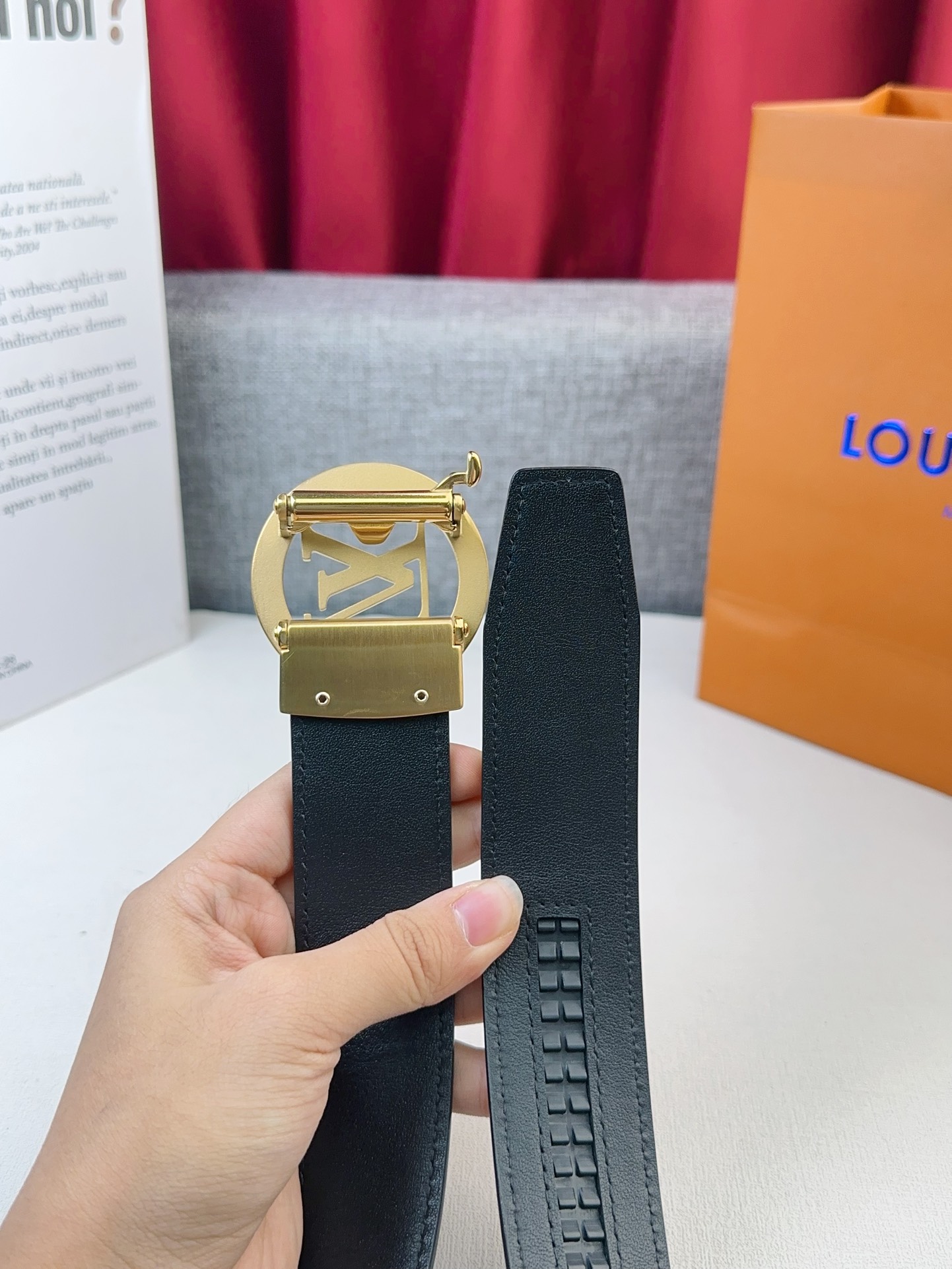 Louis Vuitton Male Leather Belt Cow Leather M-l