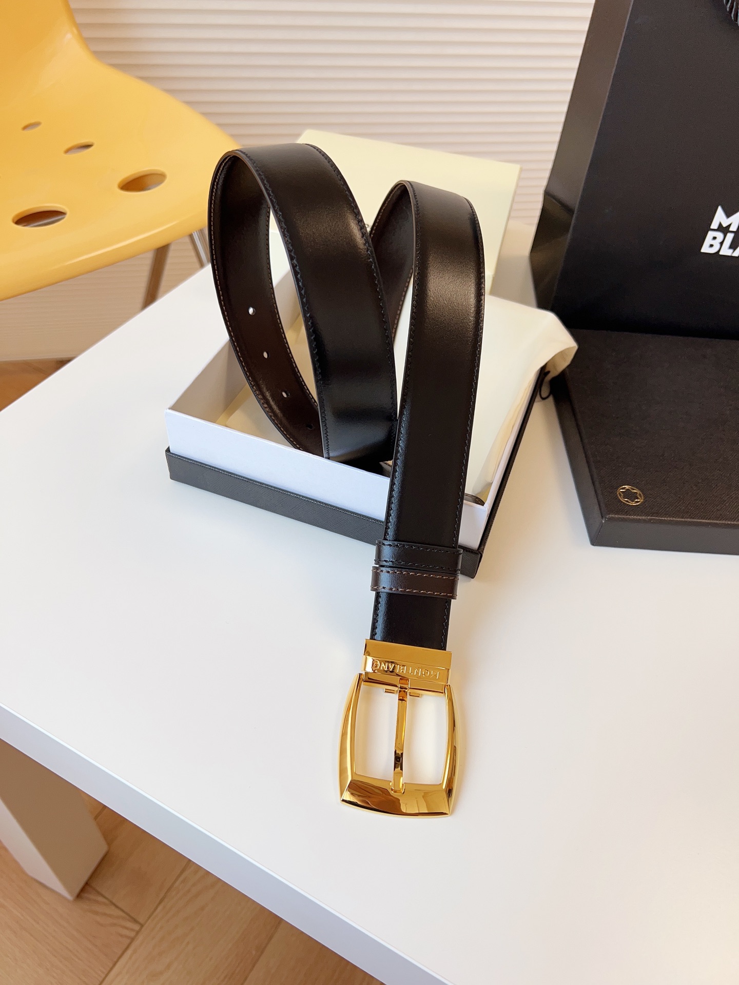 Montblanc Male Leather Belt 35mm