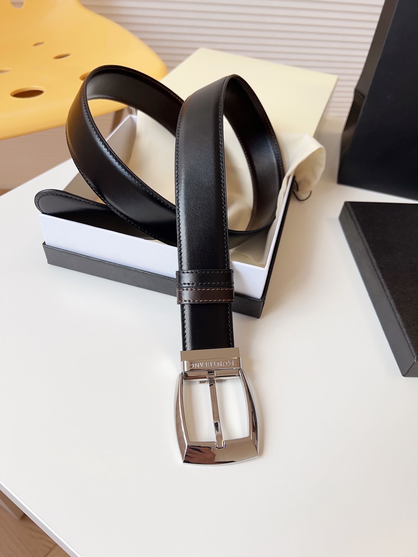 Montblanc Male Leather Belt 35mm