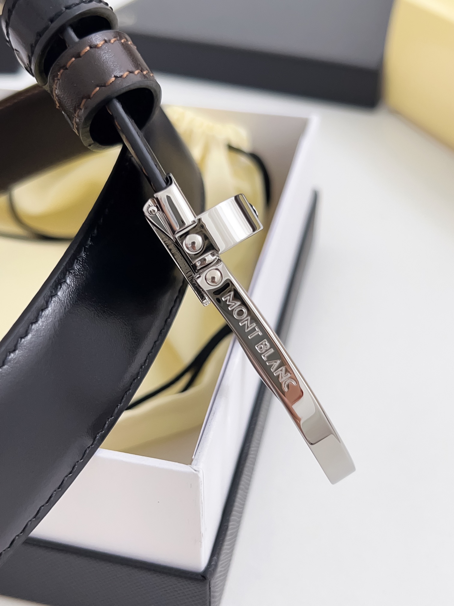 Montblanc Male Pin Buckle Belt Cow Leather M