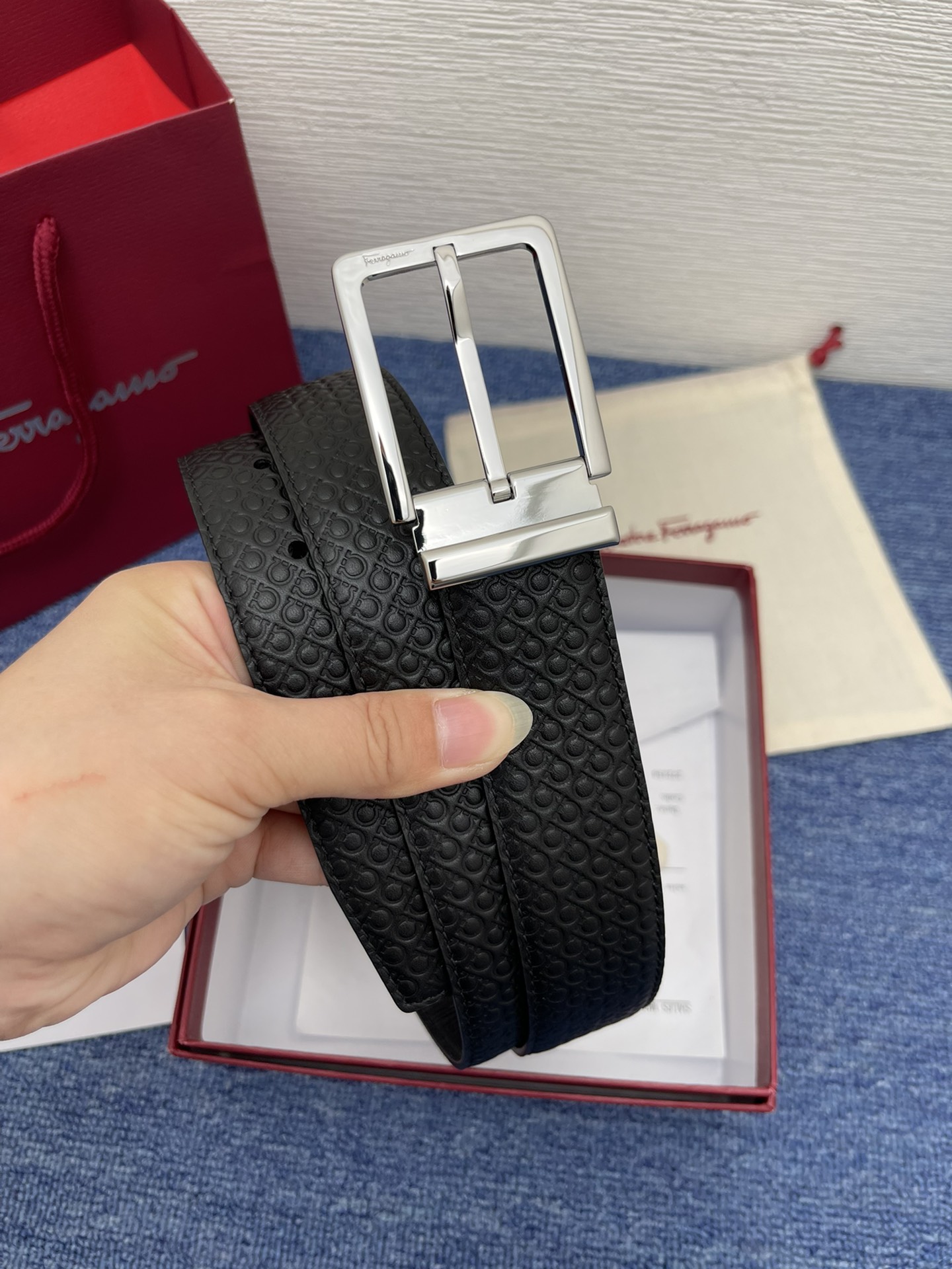 Salvatore Ferragamo Leather Belt Cow Leather Black M