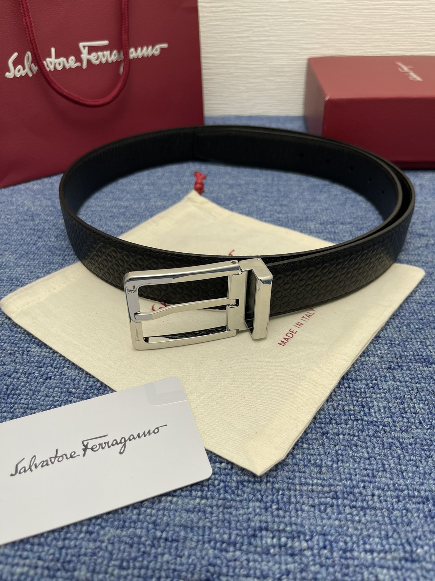 Salvatore Ferragamo Leather Belt Cow Leather Black M