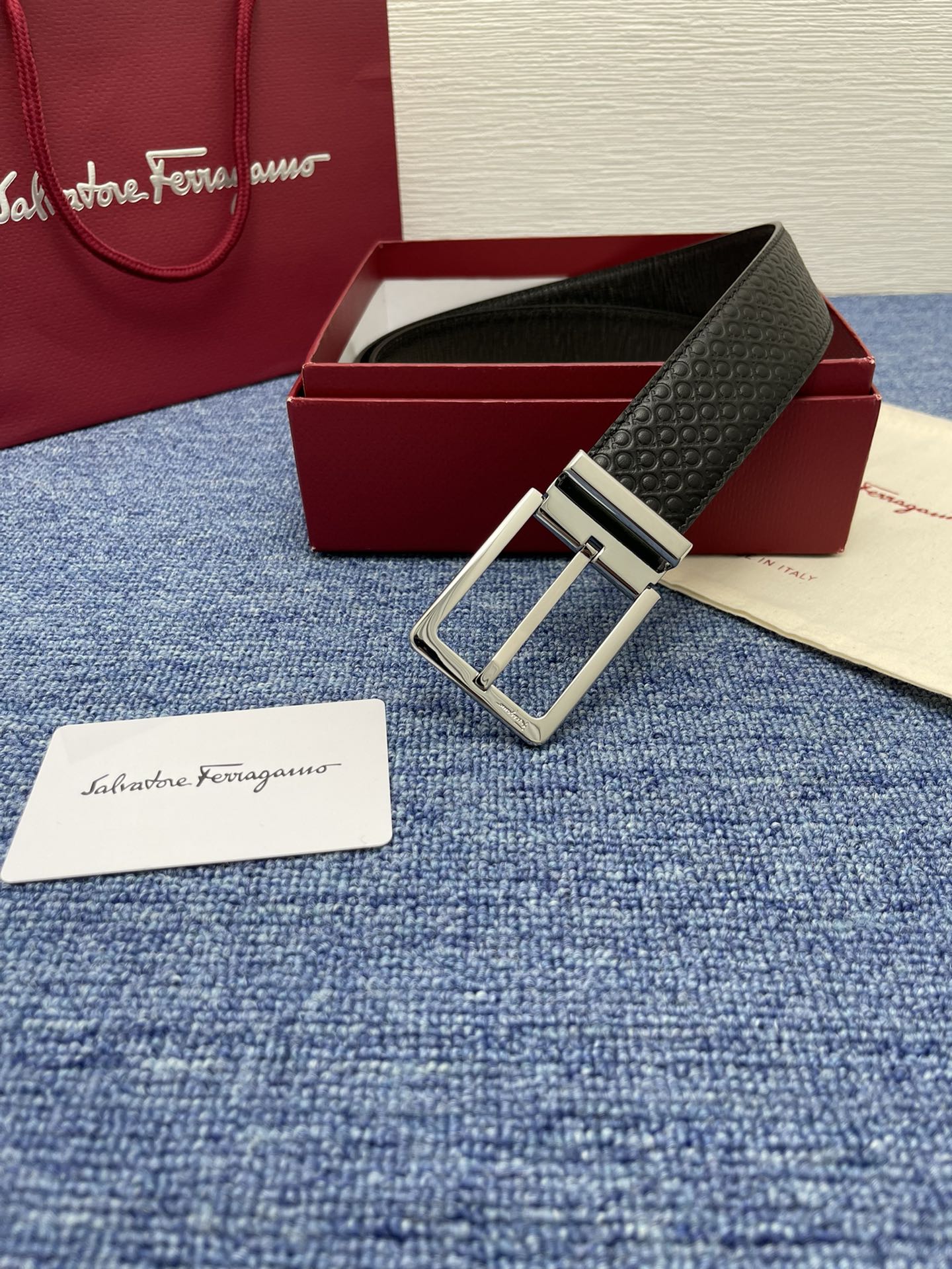 Salvatore Ferragamo Leather Belt Cow Leather Black M