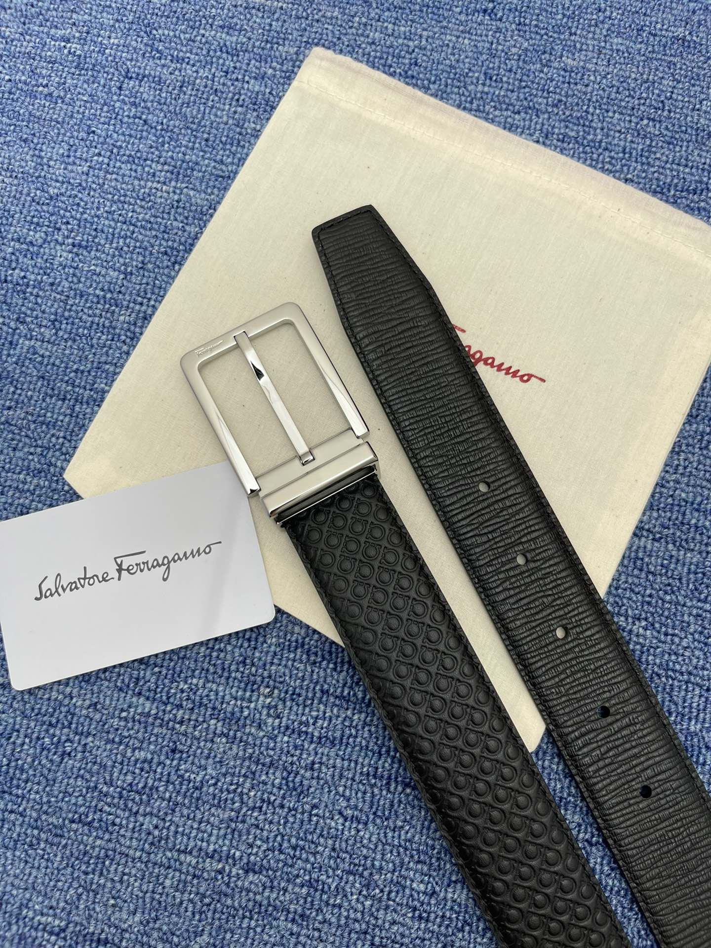 Salvatore Ferragamo Leather Belt Cow Leather Black M