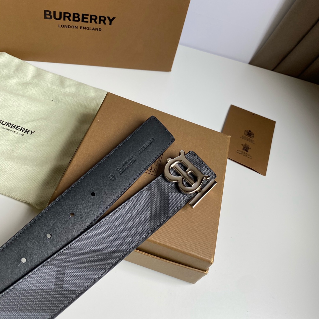 Burberry Basic Belt M