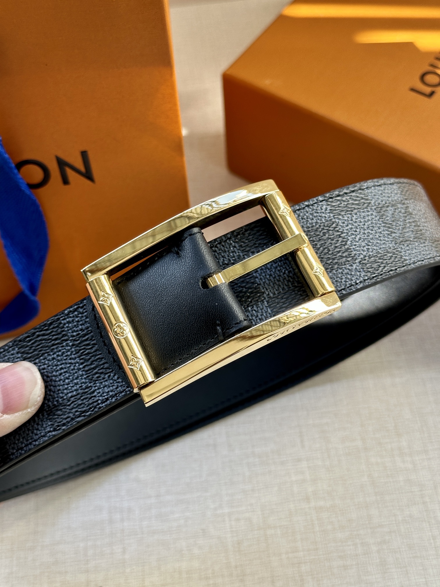 Louis Vuitton Male Pin Buckle Belt Cow Leather S-m-l