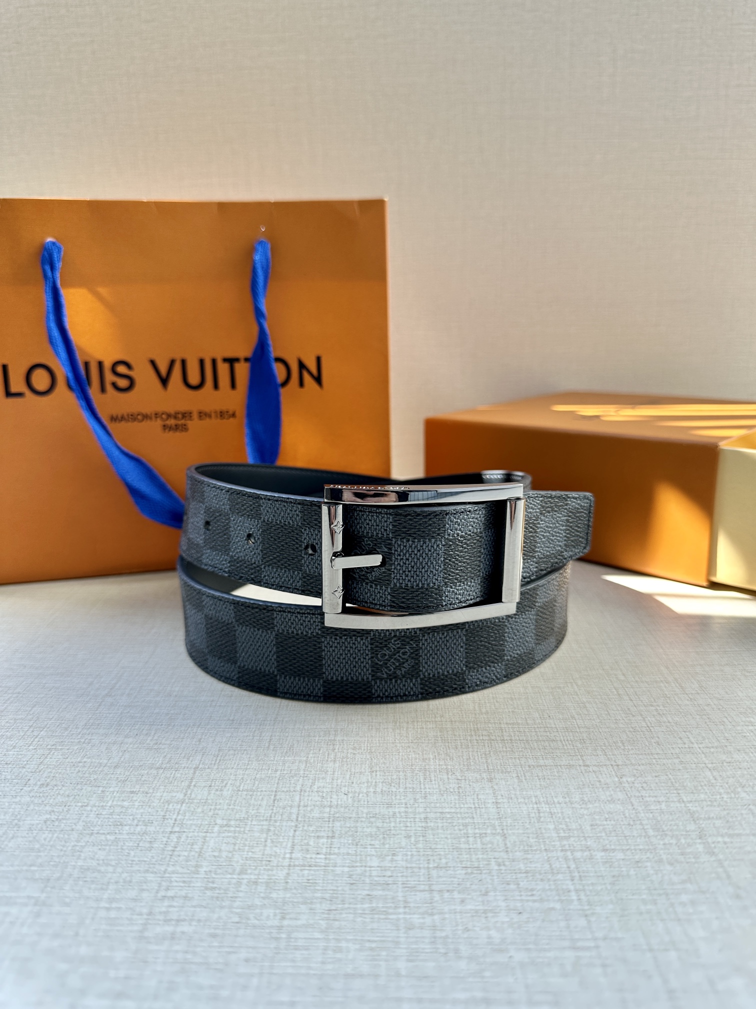 Louis Vuitton Male Pin Buckle Belt Cow Leather S-m-l