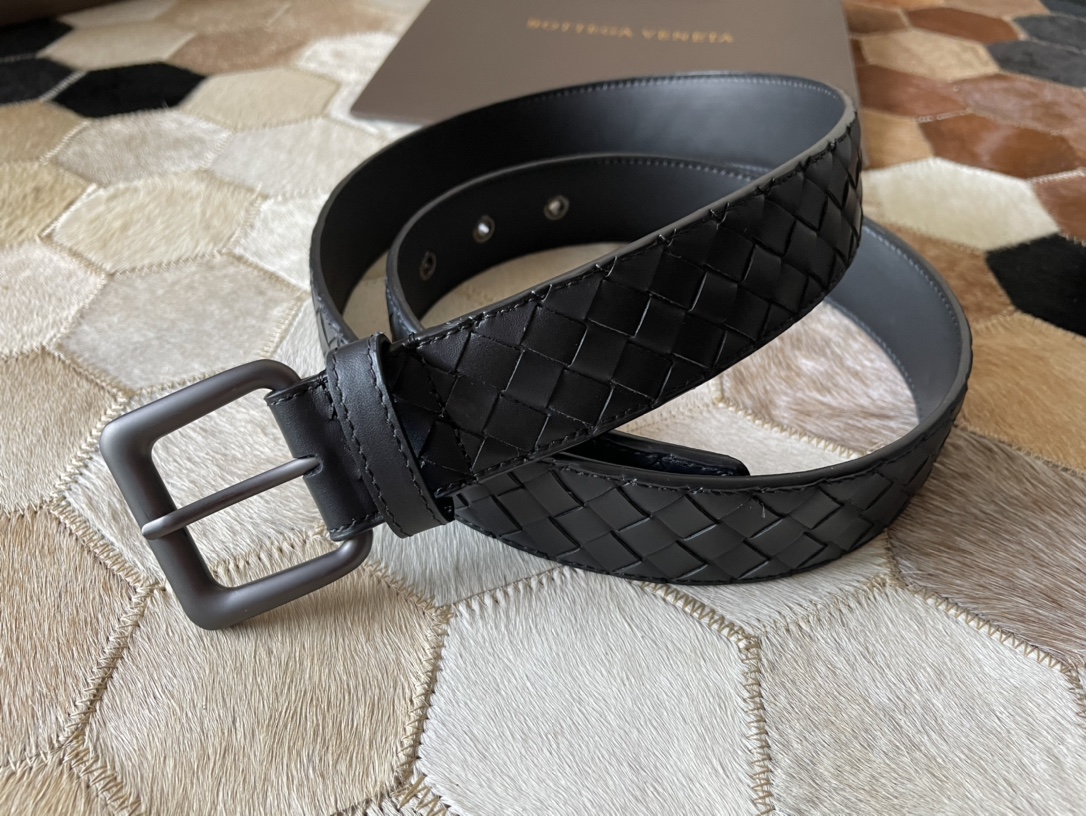 Bottega Veneta Basic Belt Top Grain Leather M-l