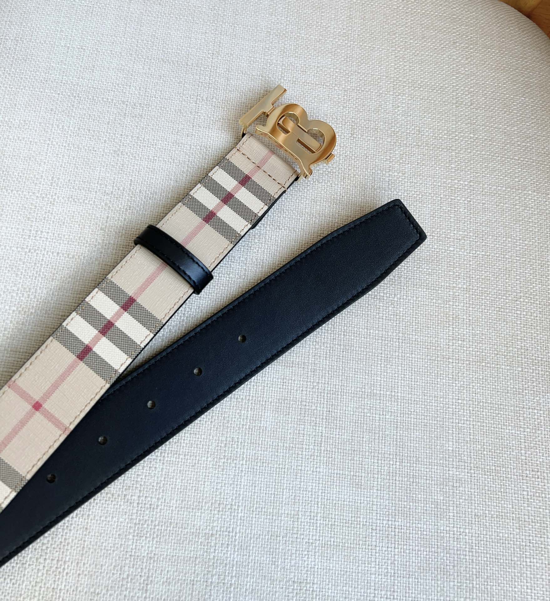 Burberry Basic Belt M-l