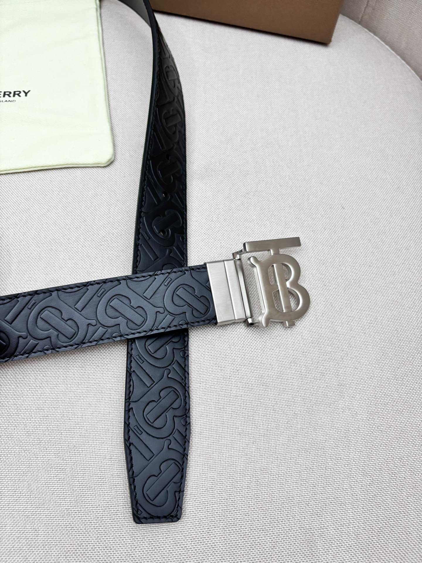 Burberry Male Leather Belt Top Grain Leather M