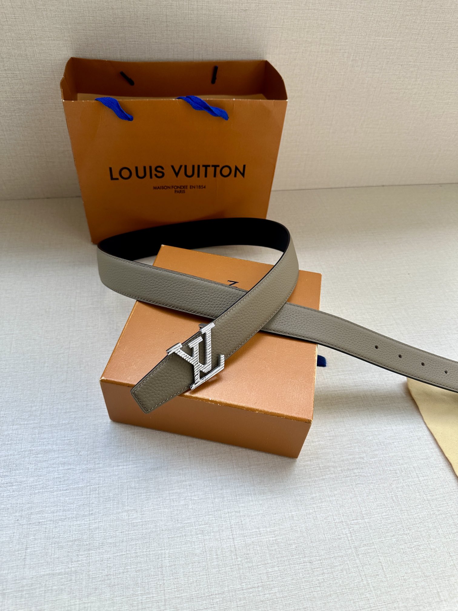 Louis Vuitton Basic Belt L