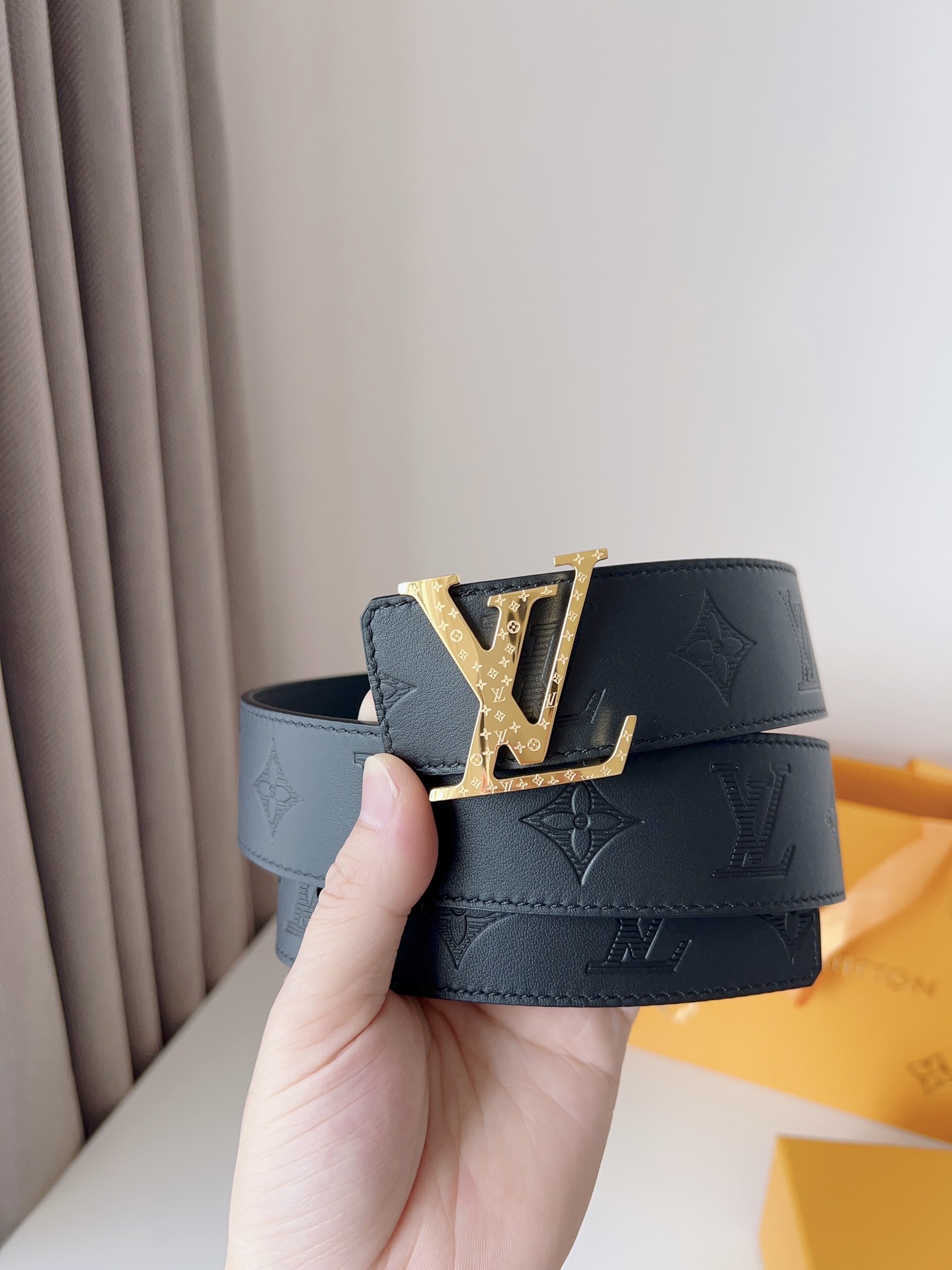 Louis Vuitton Basic Belt 40mm-l