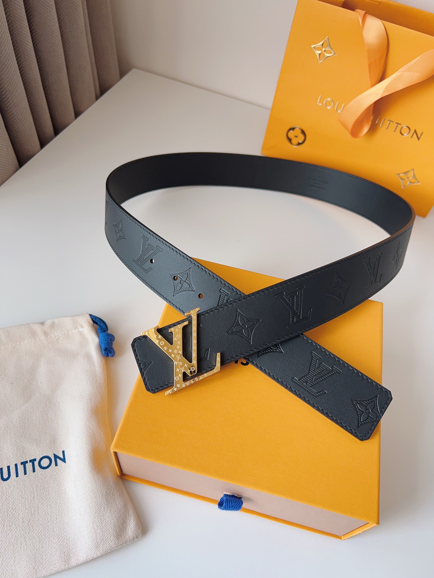 Louis Vuitton Basic Belt 40mm-l