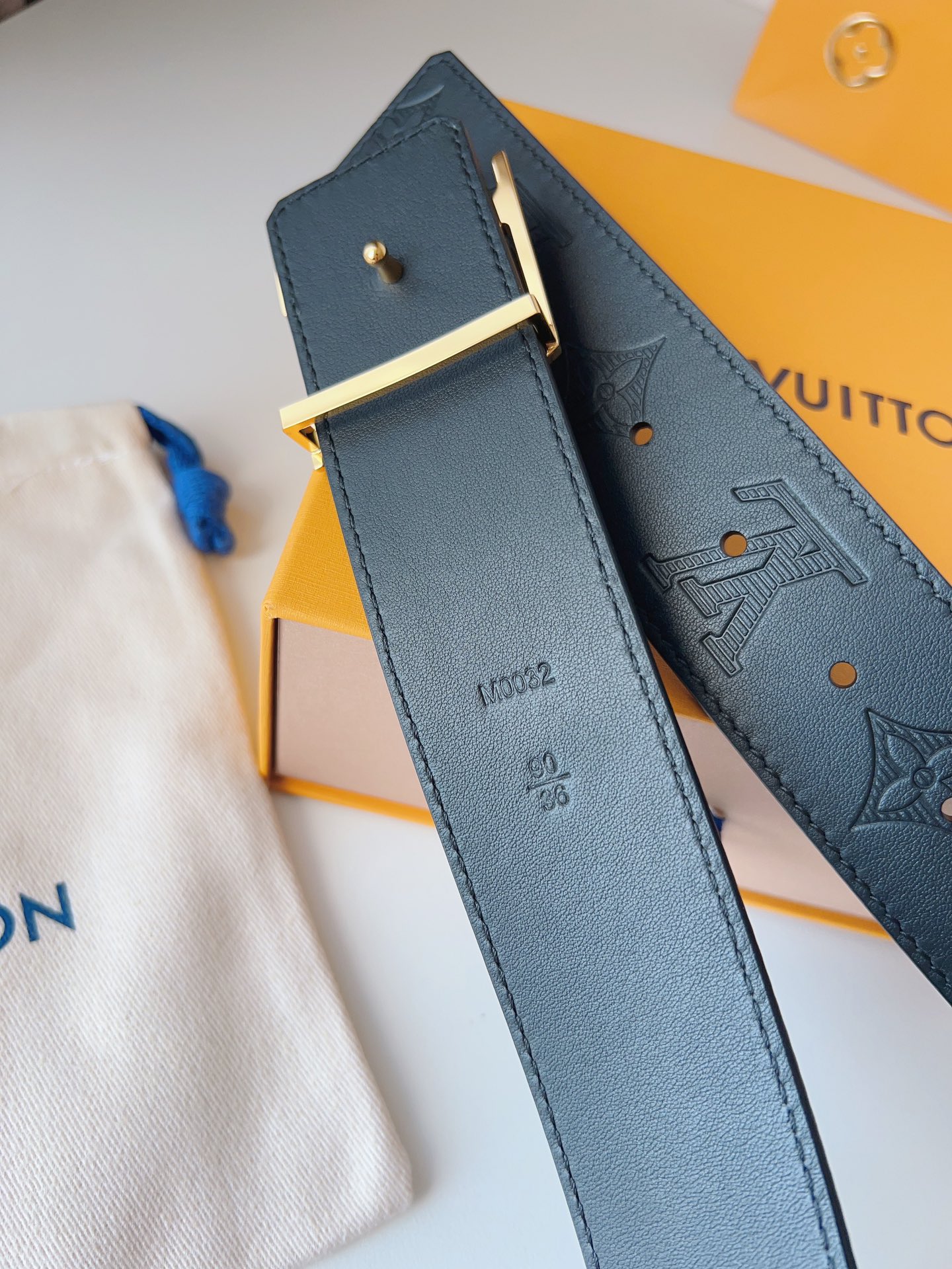 Louis Vuitton Basic Belt 40mm-l