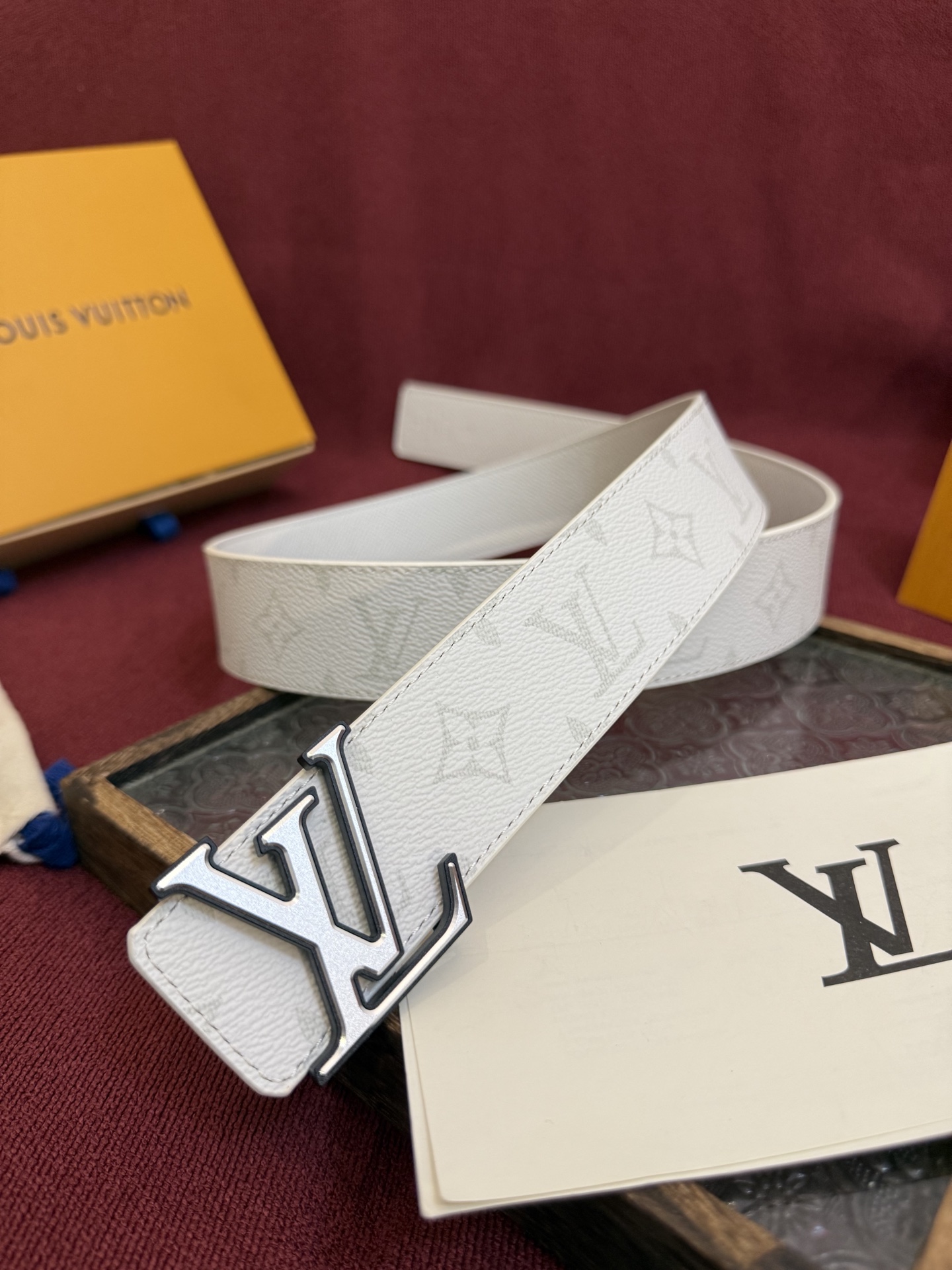 Louis Vuitton Male Leather Belt Cow Leather M-l