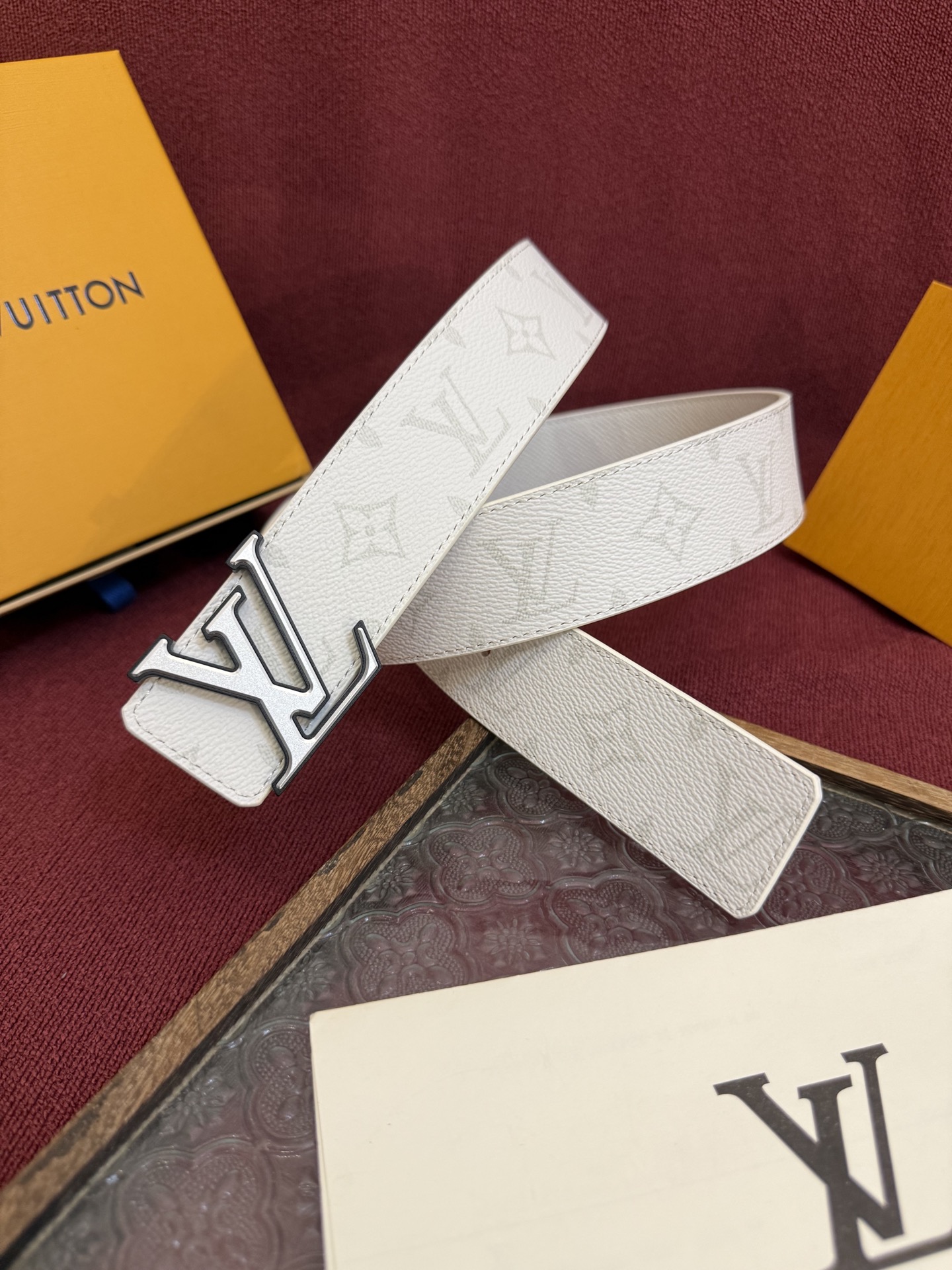 Louis Vuitton Male Leather Belt Cow Leather M-l