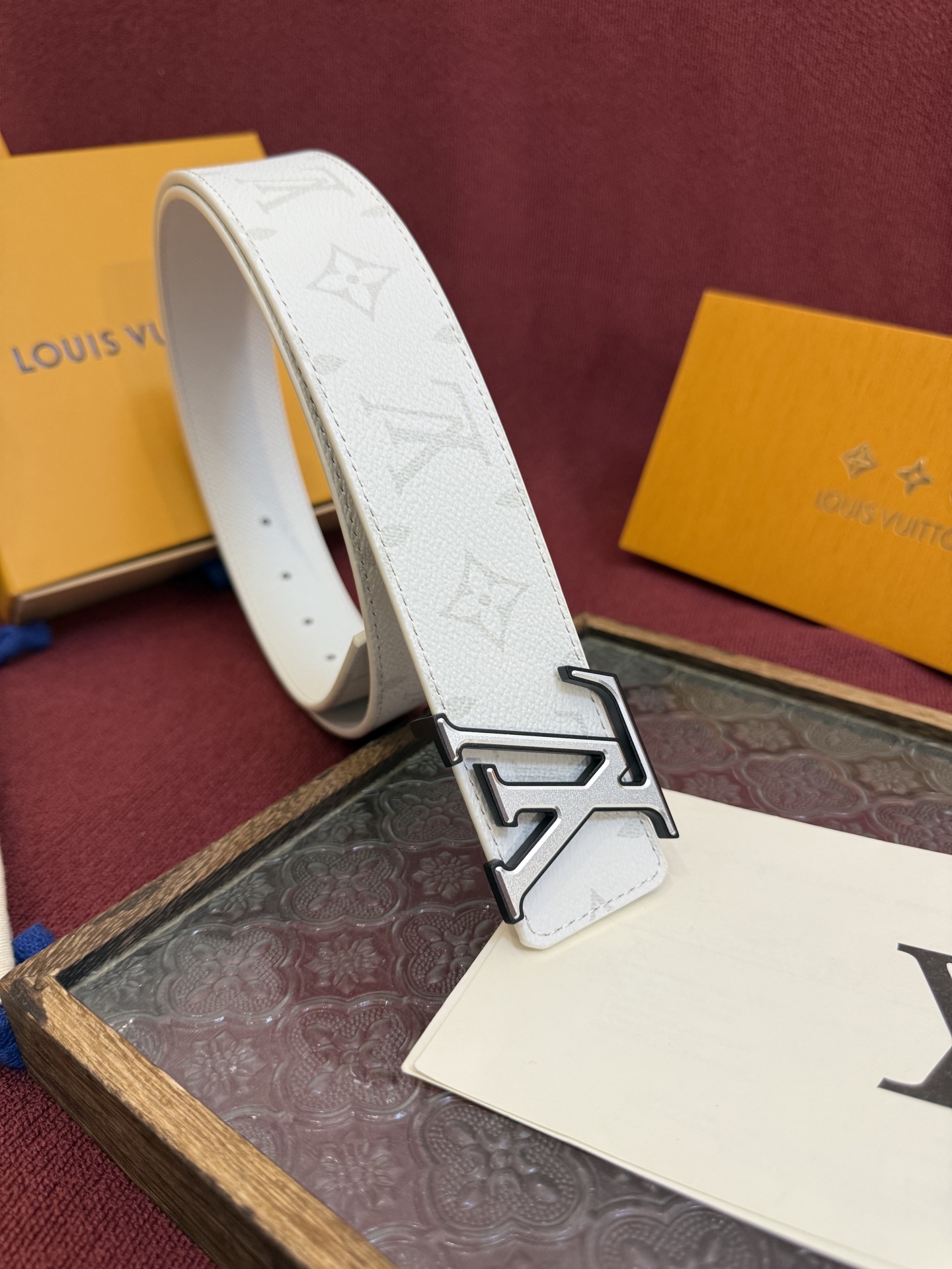 Louis Vuitton Male Leather Belt Cow Leather M-l