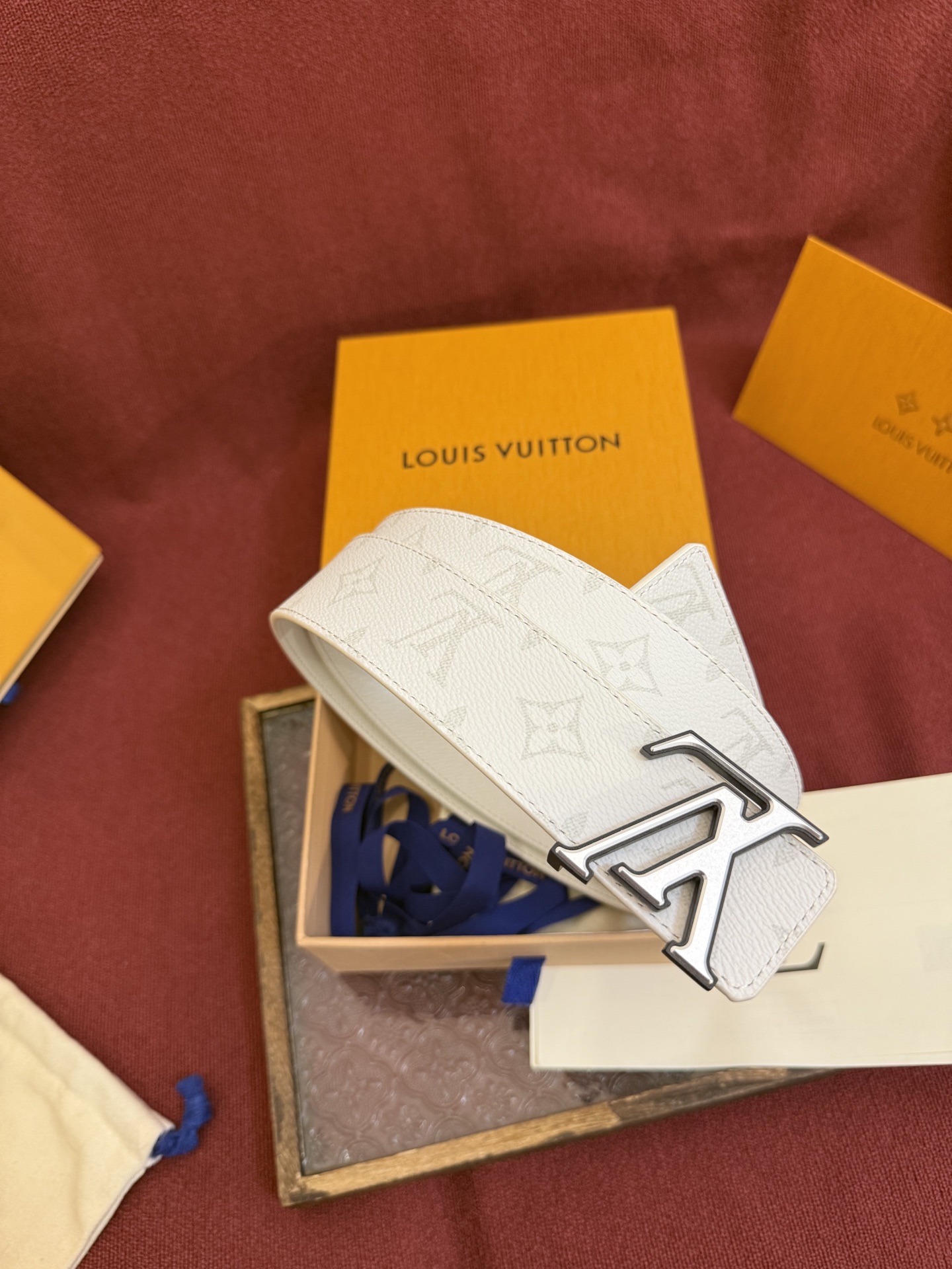 Louis Vuitton Male Leather Belt Cow Leather M-l