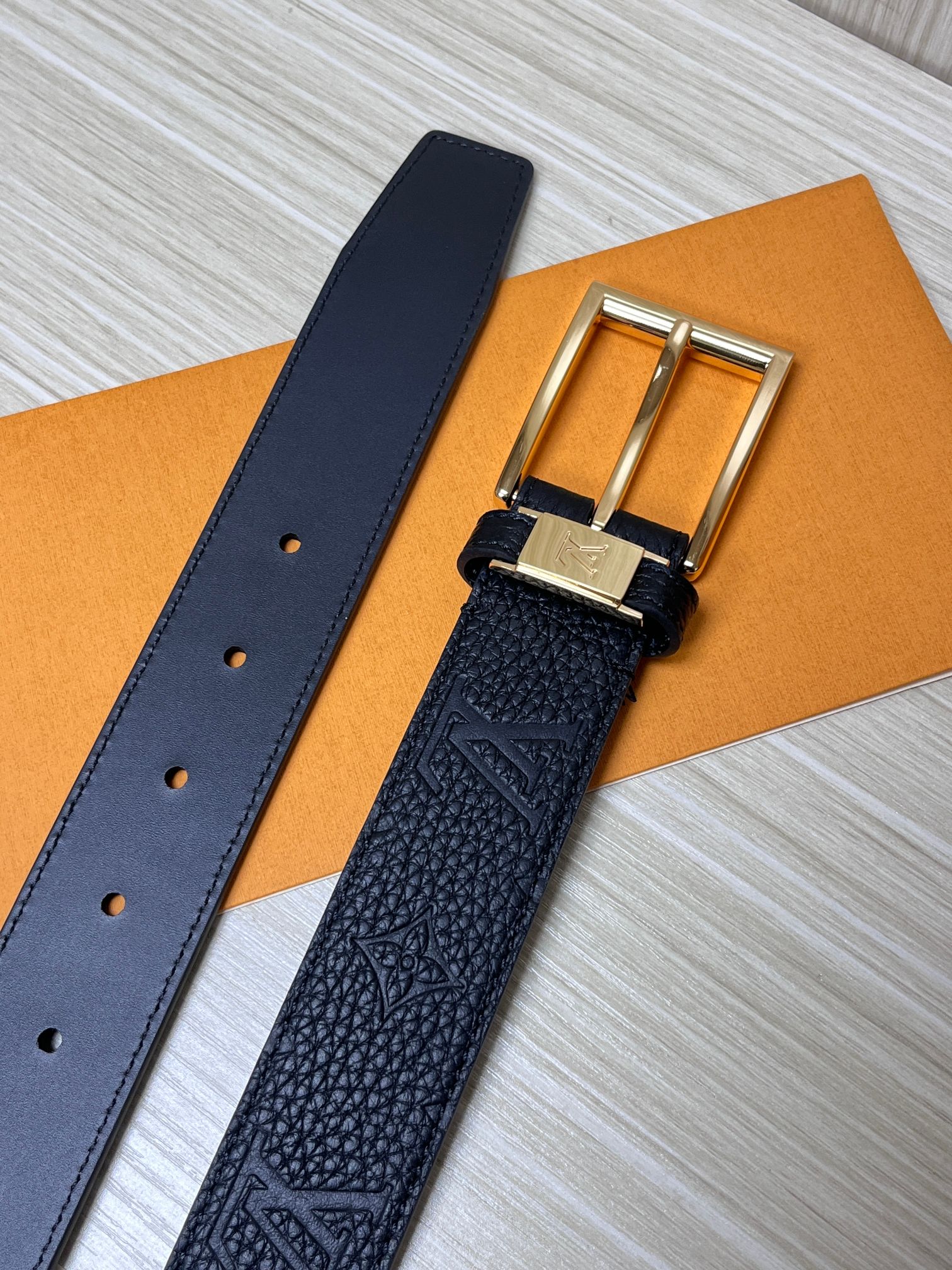 Louis Vuitton Male Basic Belt Cow Leather L