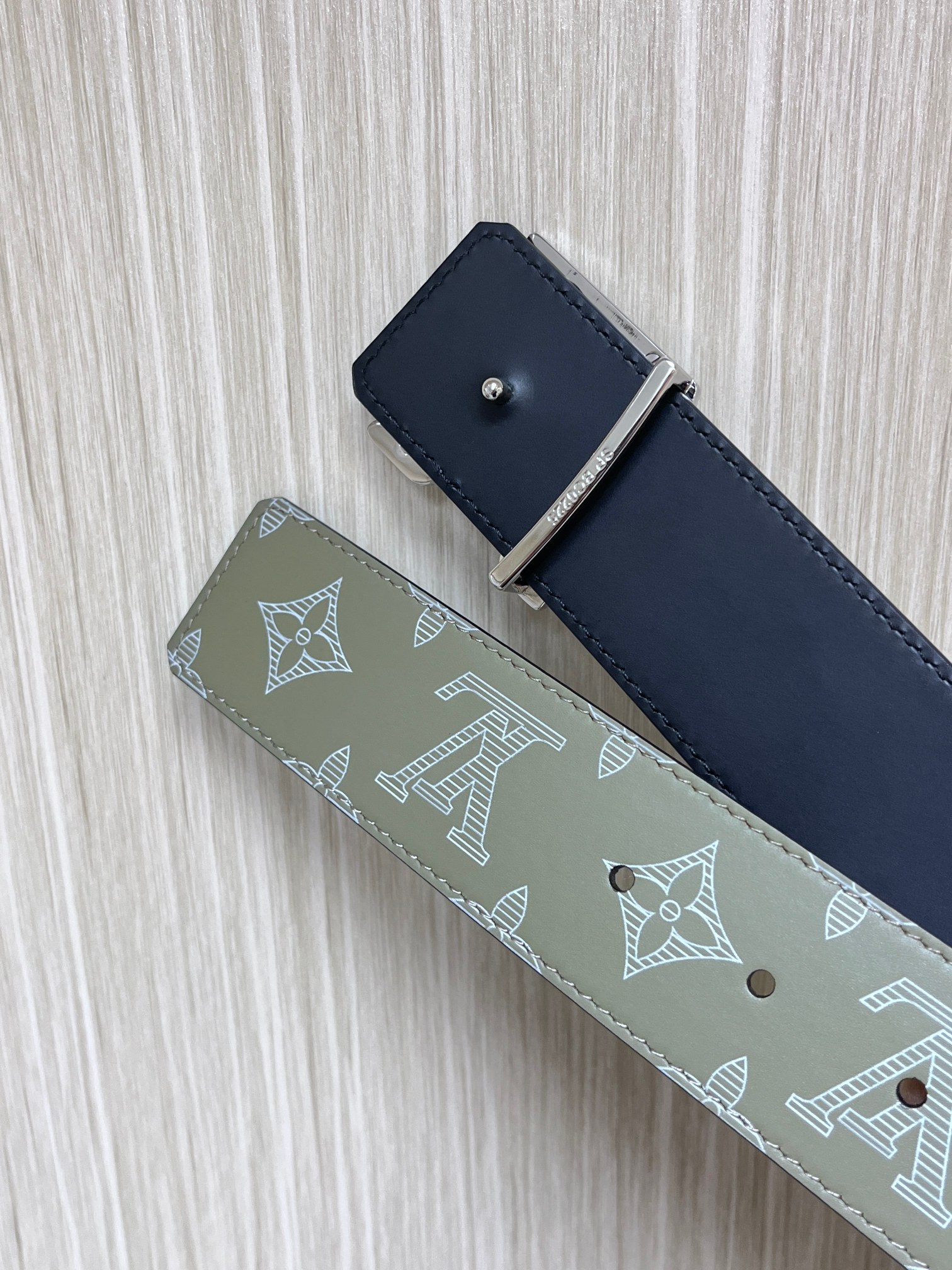 Louis Vuitton Male Basic Belt Cow Leather L