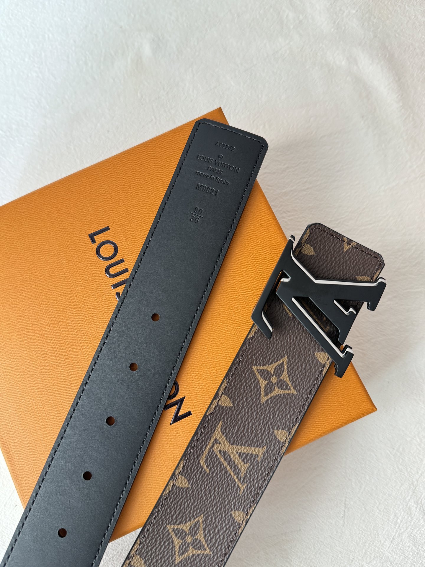 Louis Vuitton Male Basic Belt 40mm-s-m-l