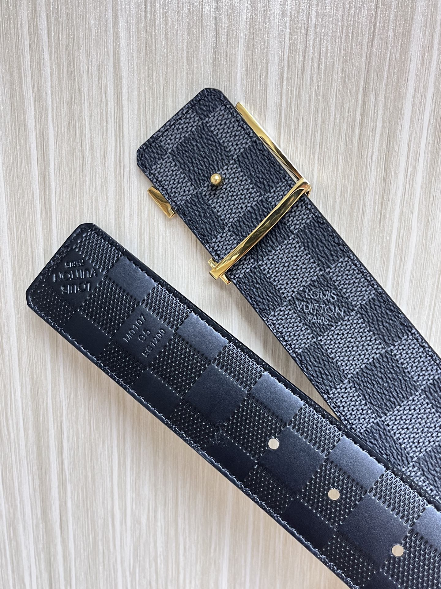 Louis Vuitton Male Basic Belt Cow Leather L