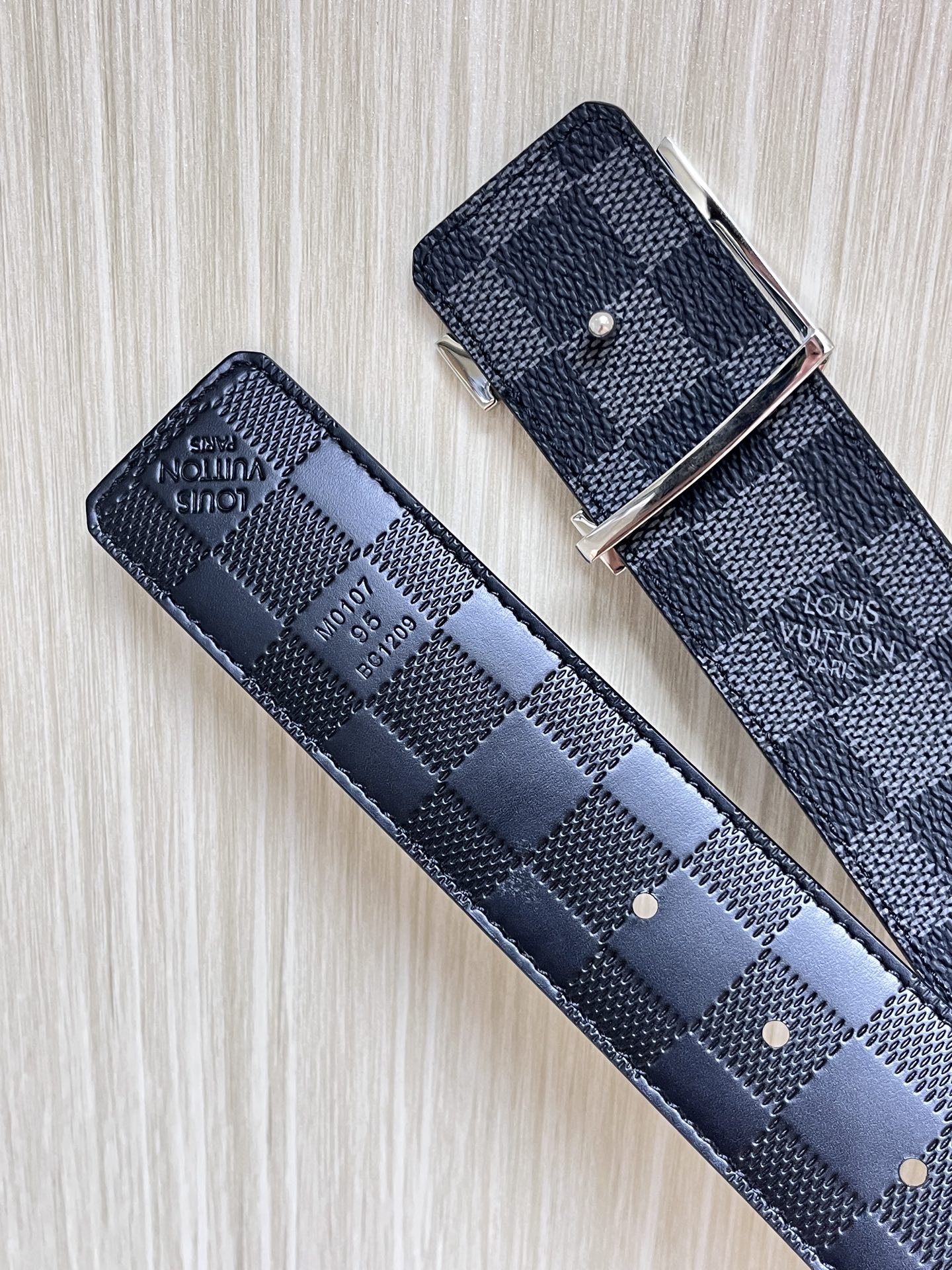 Louis Vuitton Male Basic Belt Cow Leather L