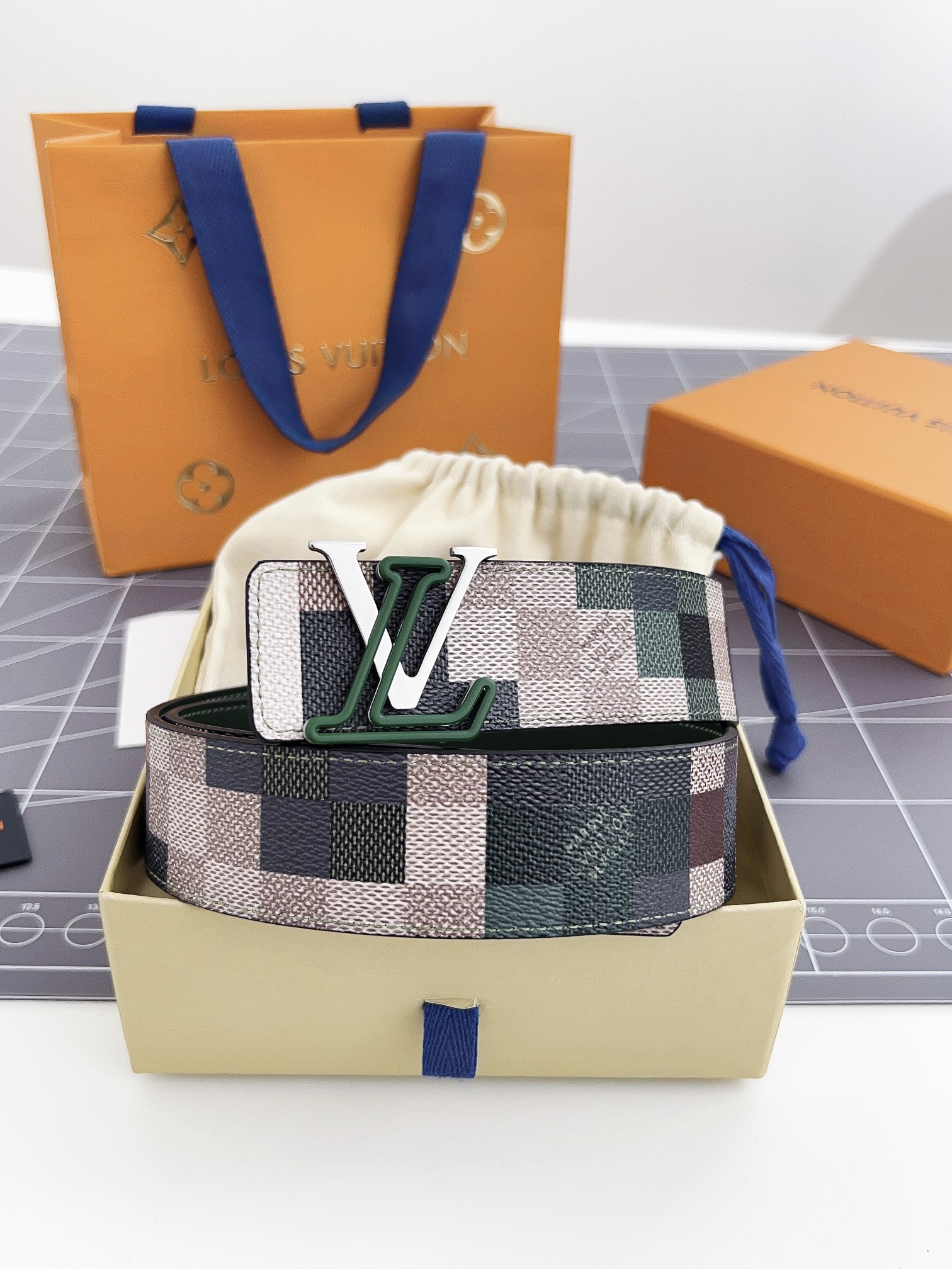 Louis Vuitton Male Basic Belt Cow Leather L