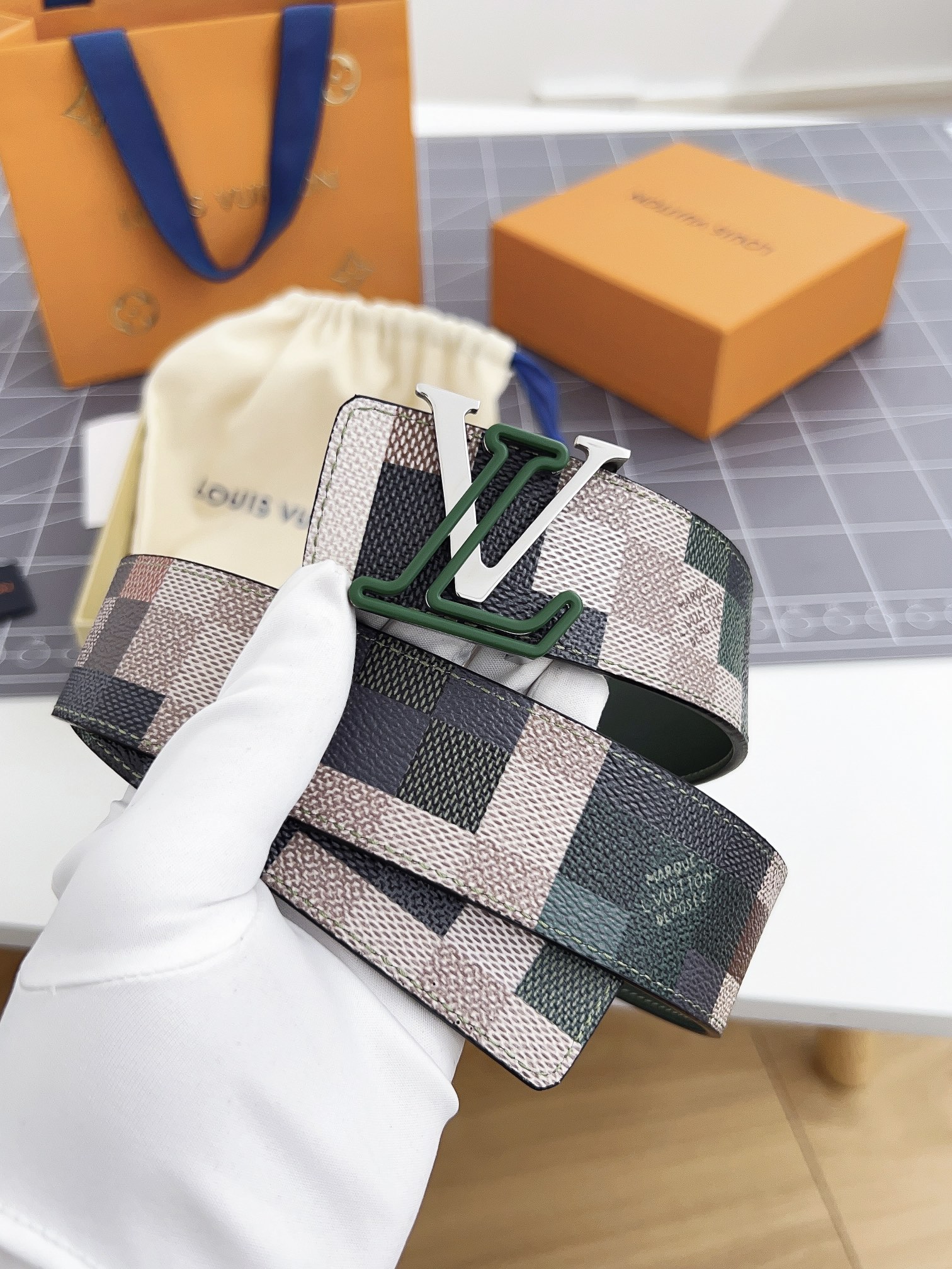 Louis Vuitton Male Basic Belt Cow Leather L