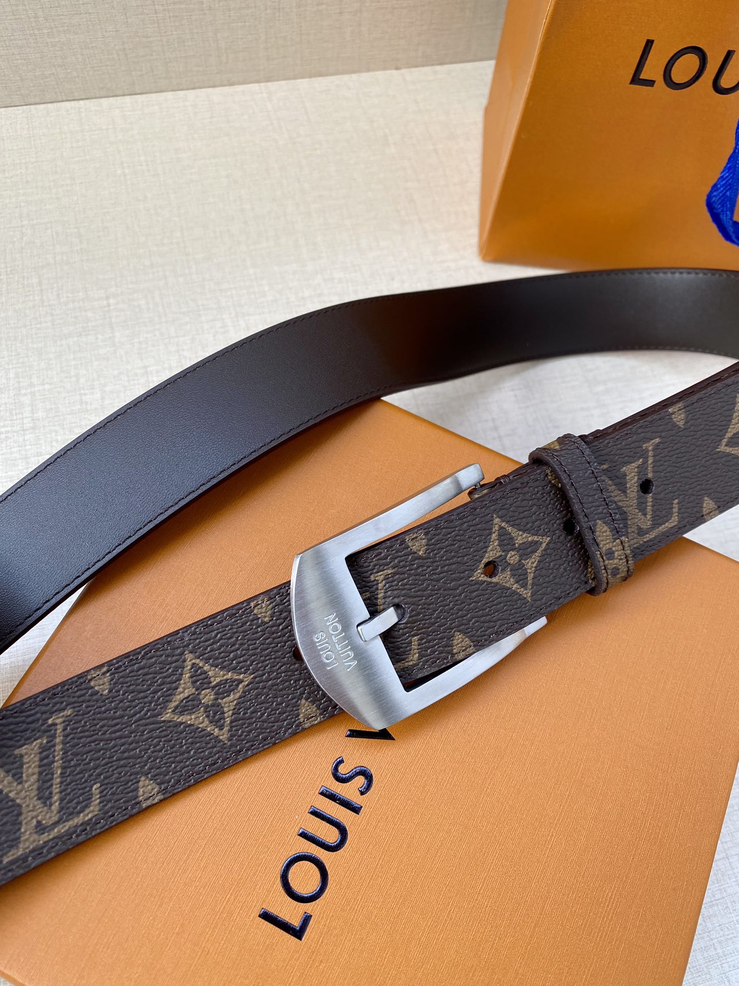 Louis Vuitton Male Canvas Belt Canvas M-l