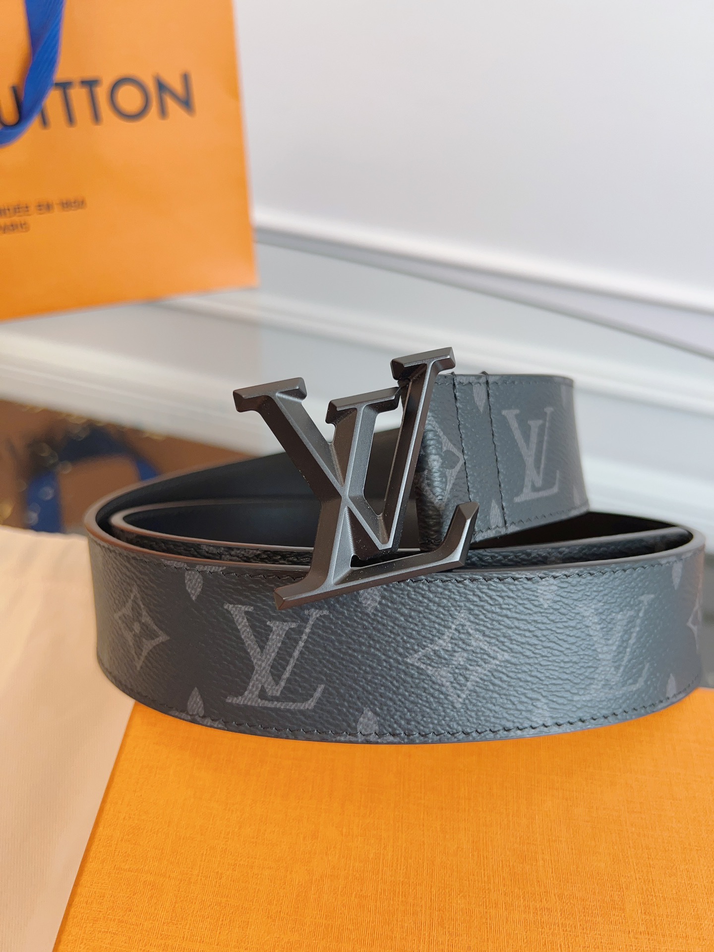 Louis Vuitton Male Basic Belt M-l
