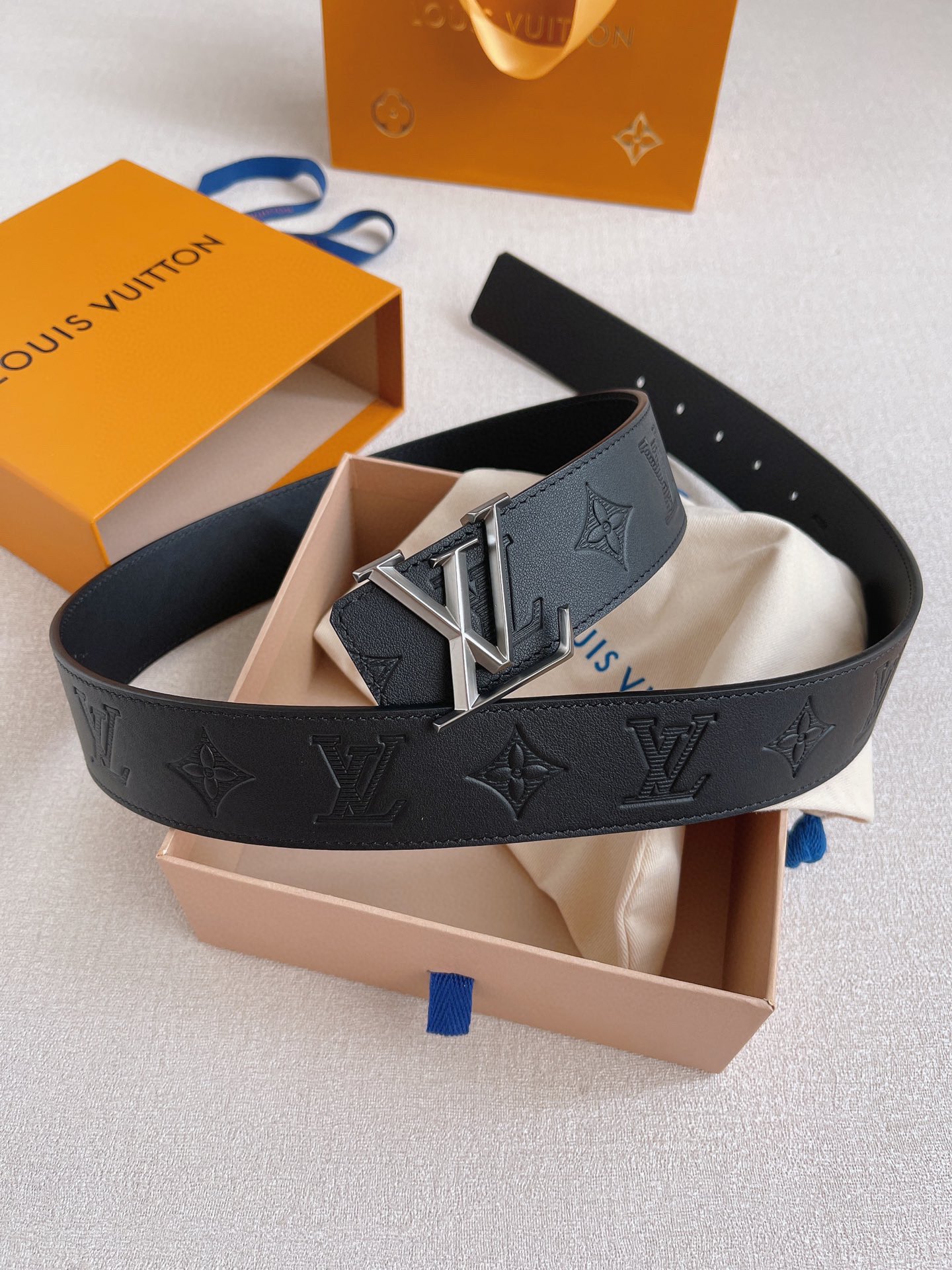 Louis Vuitton Male Basic Belt Cow Leather 40mm-l