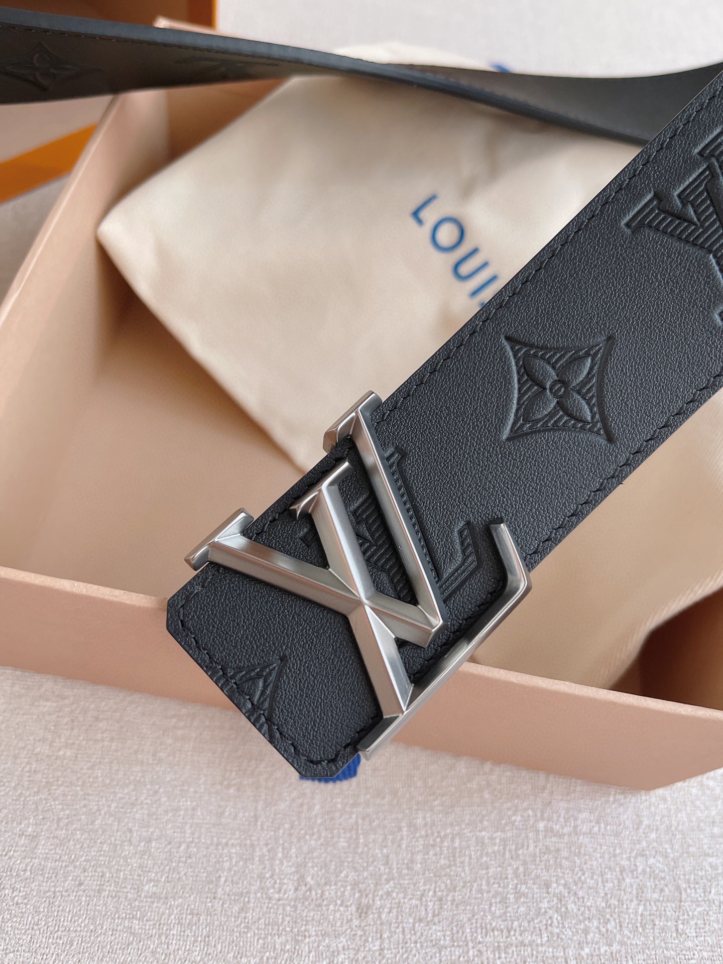 Louis Vuitton Male Basic Belt Cow Leather 40mm-l