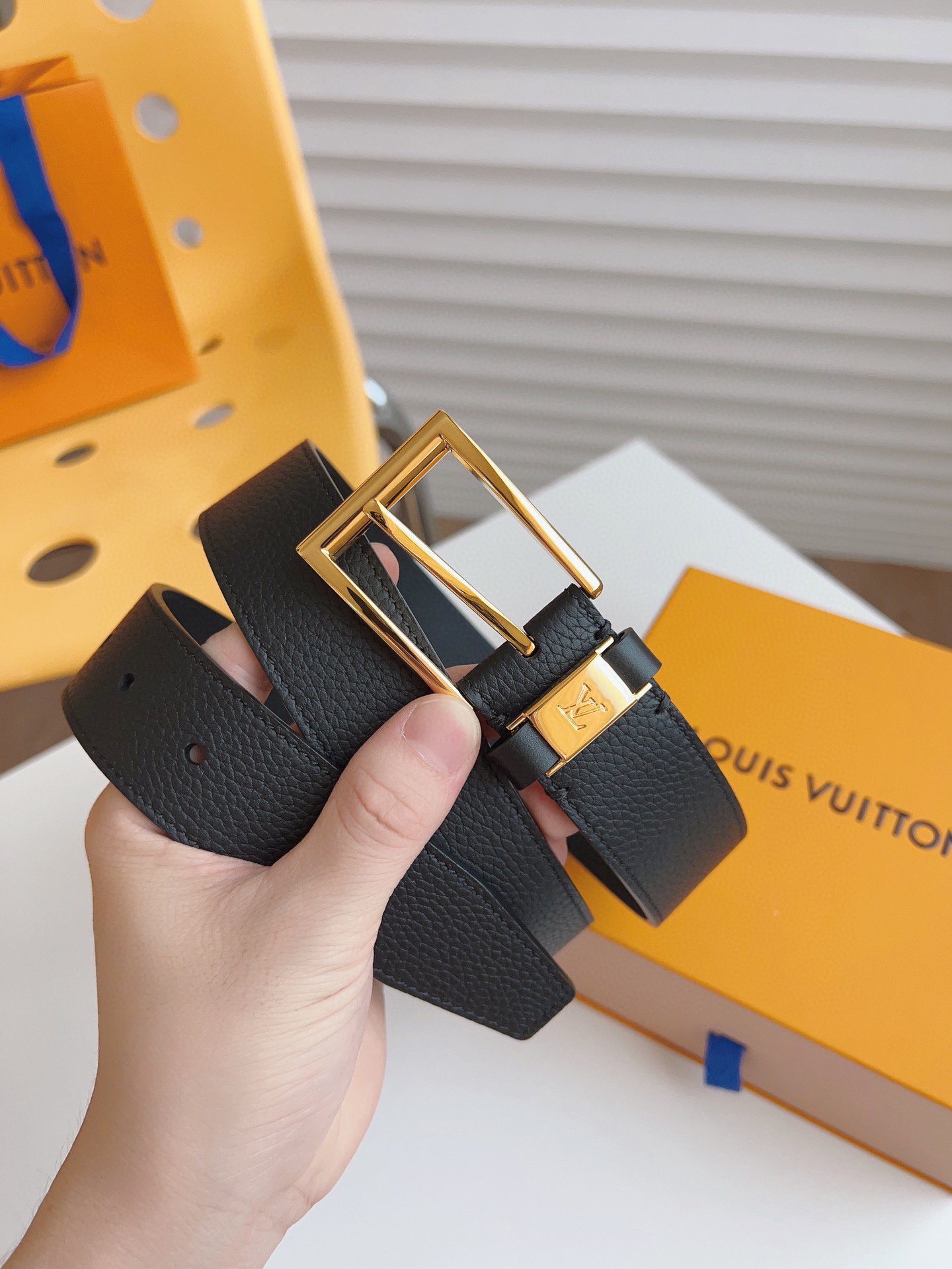 Louis Vuitton Male Pin Buckle Belt 35mm-l