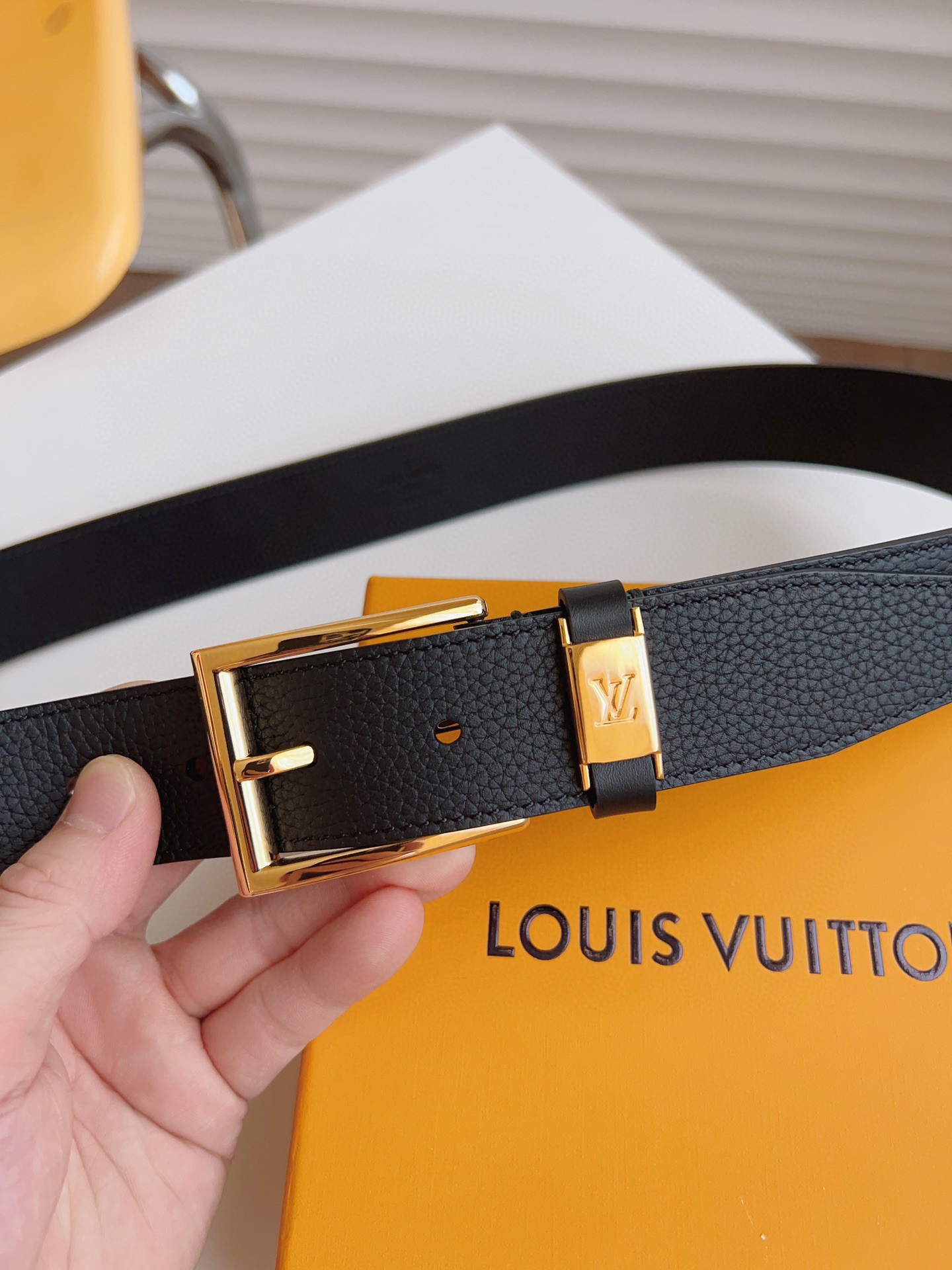 Louis Vuitton Male Pin Buckle Belt 35mm-l