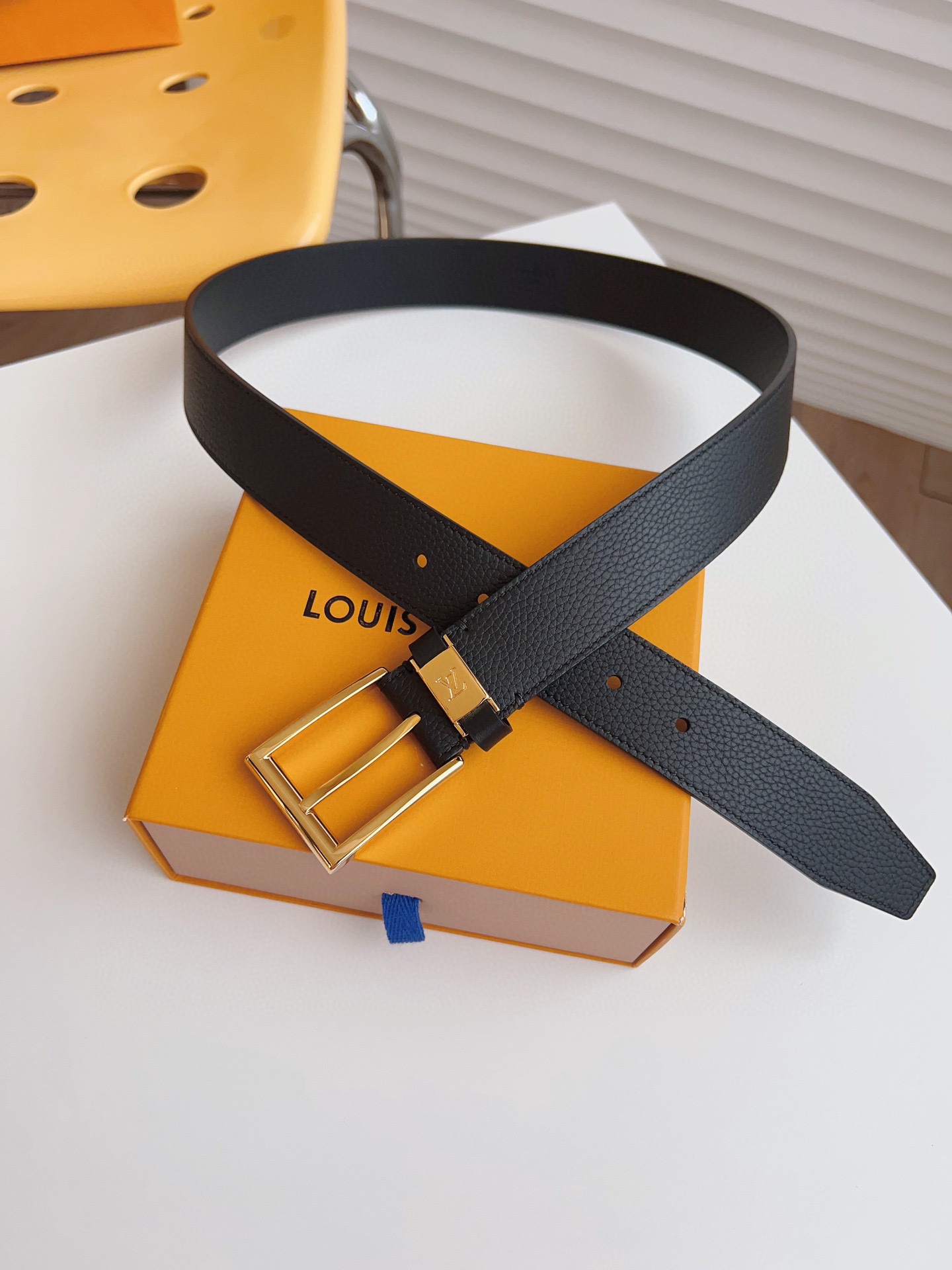 Louis Vuitton Male Pin Buckle Belt 35mm-l