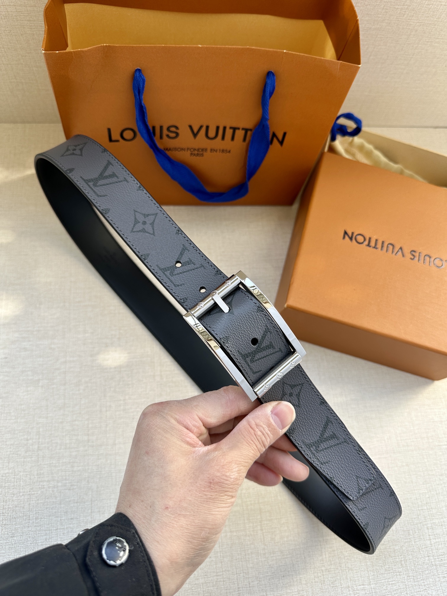 Louis Vuitton Male Pin Buckle Belt Cow Leather S-m-l