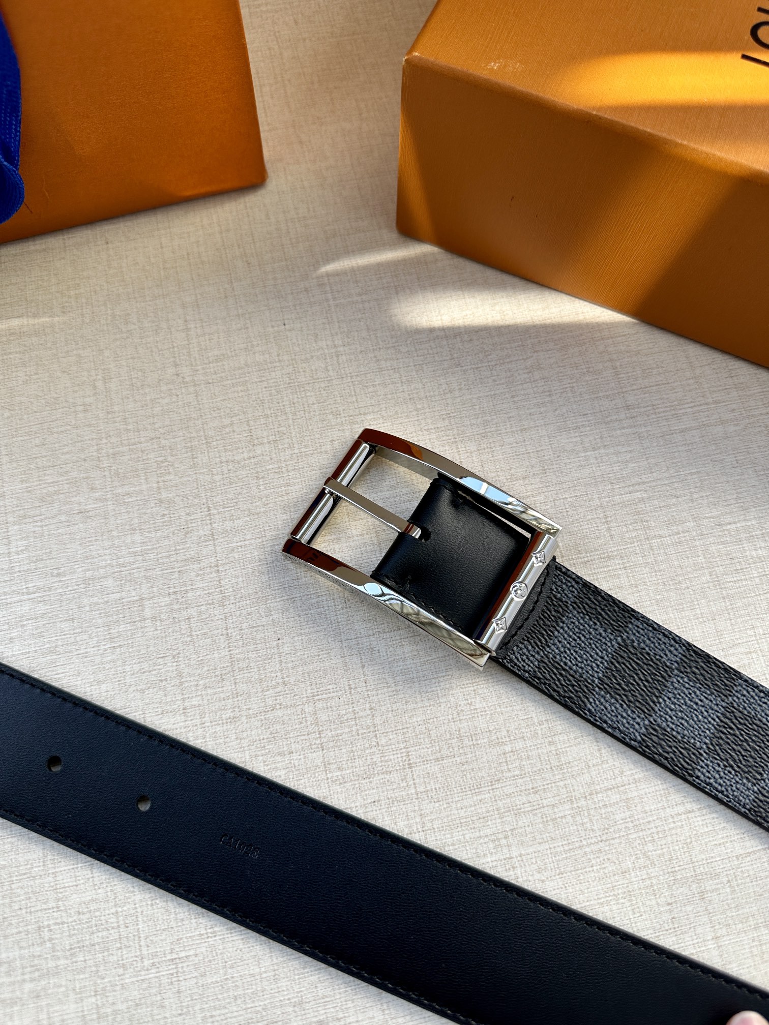 Louis Vuitton Male Pin Buckle Belt Cow Leather S-m-l