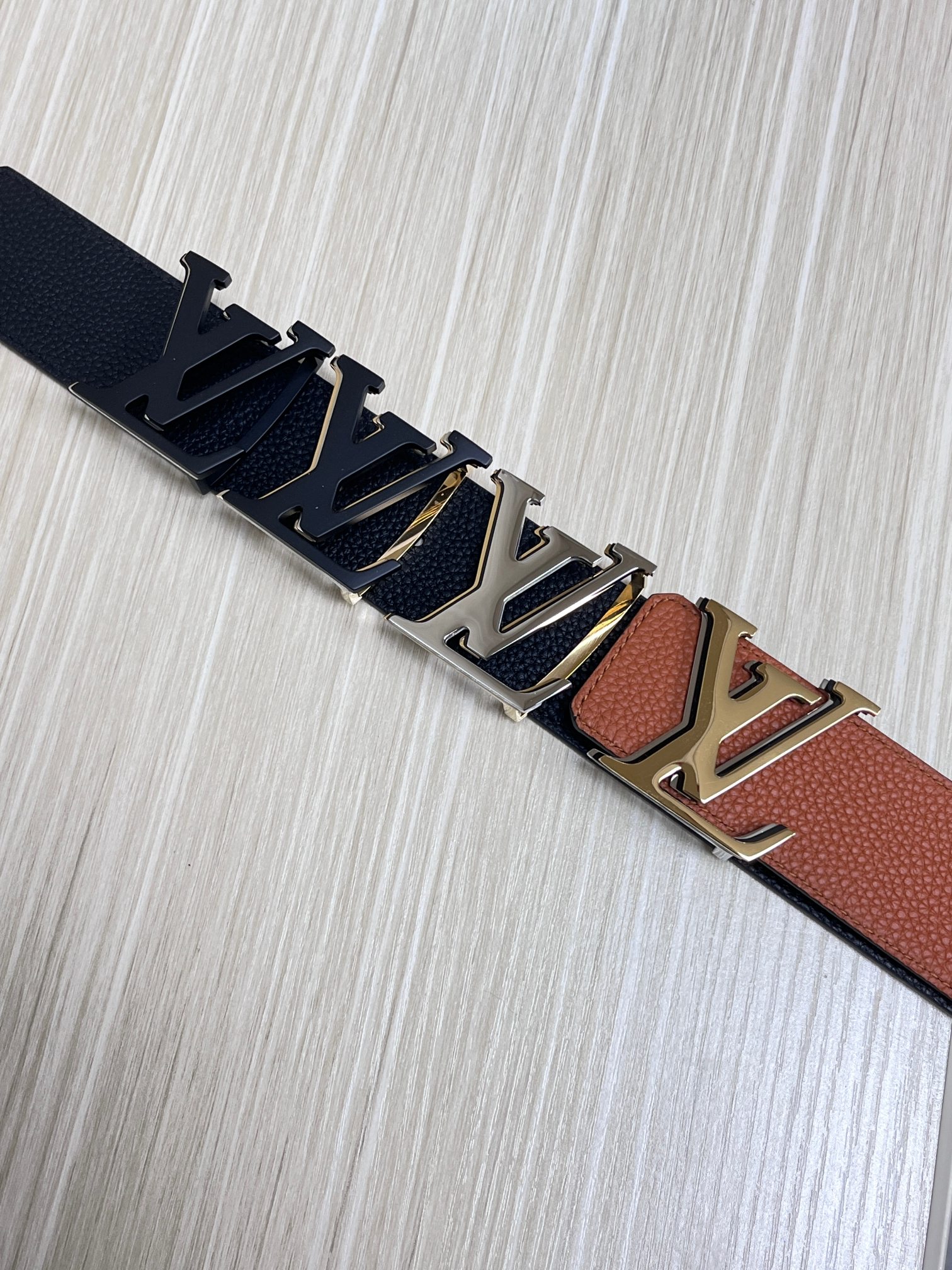 Louis Vuitton Male Leather Belt Top Grain Leather Gray L