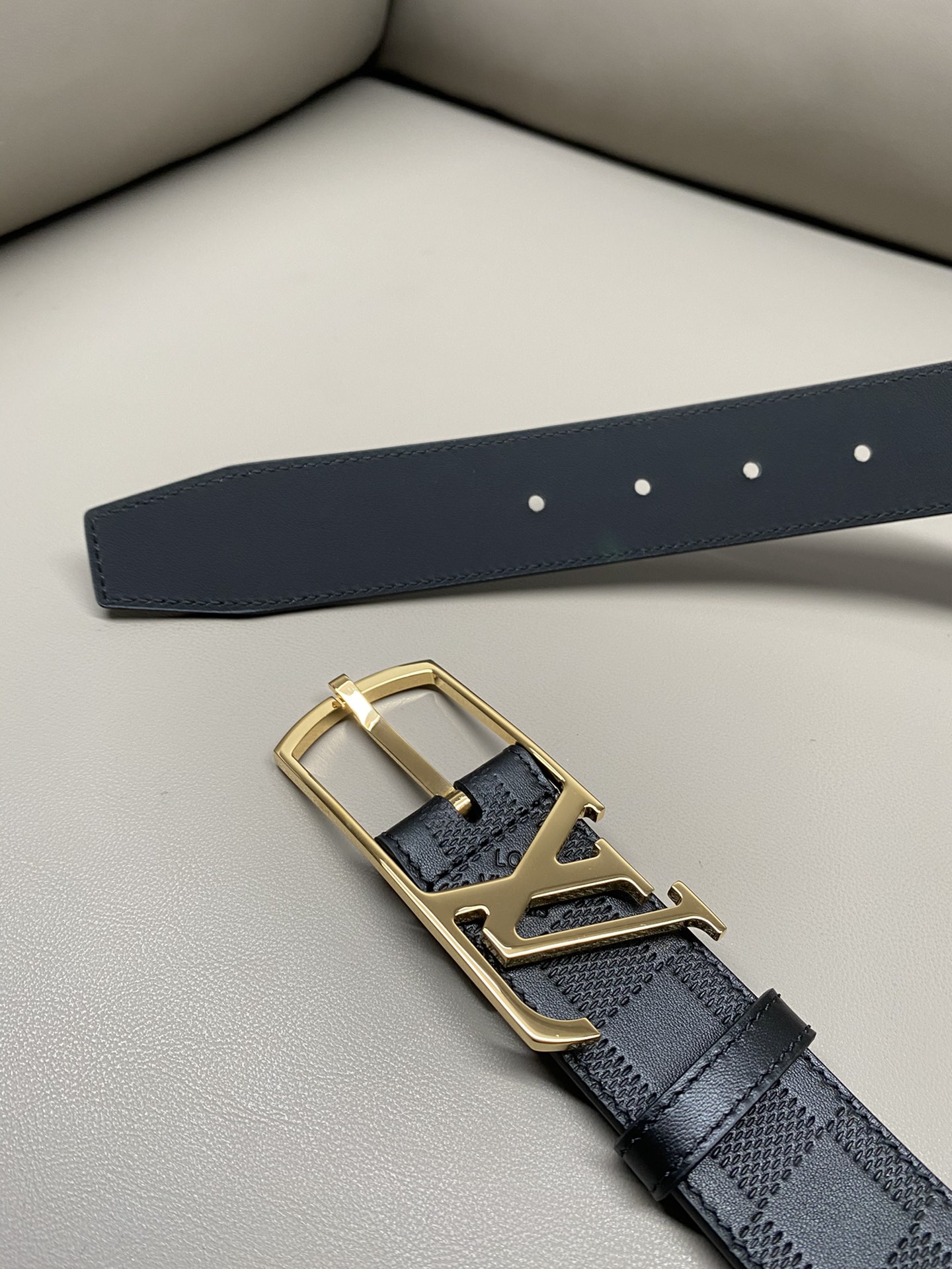 Louis Vuitton Pin Buckle Belt S-m-l