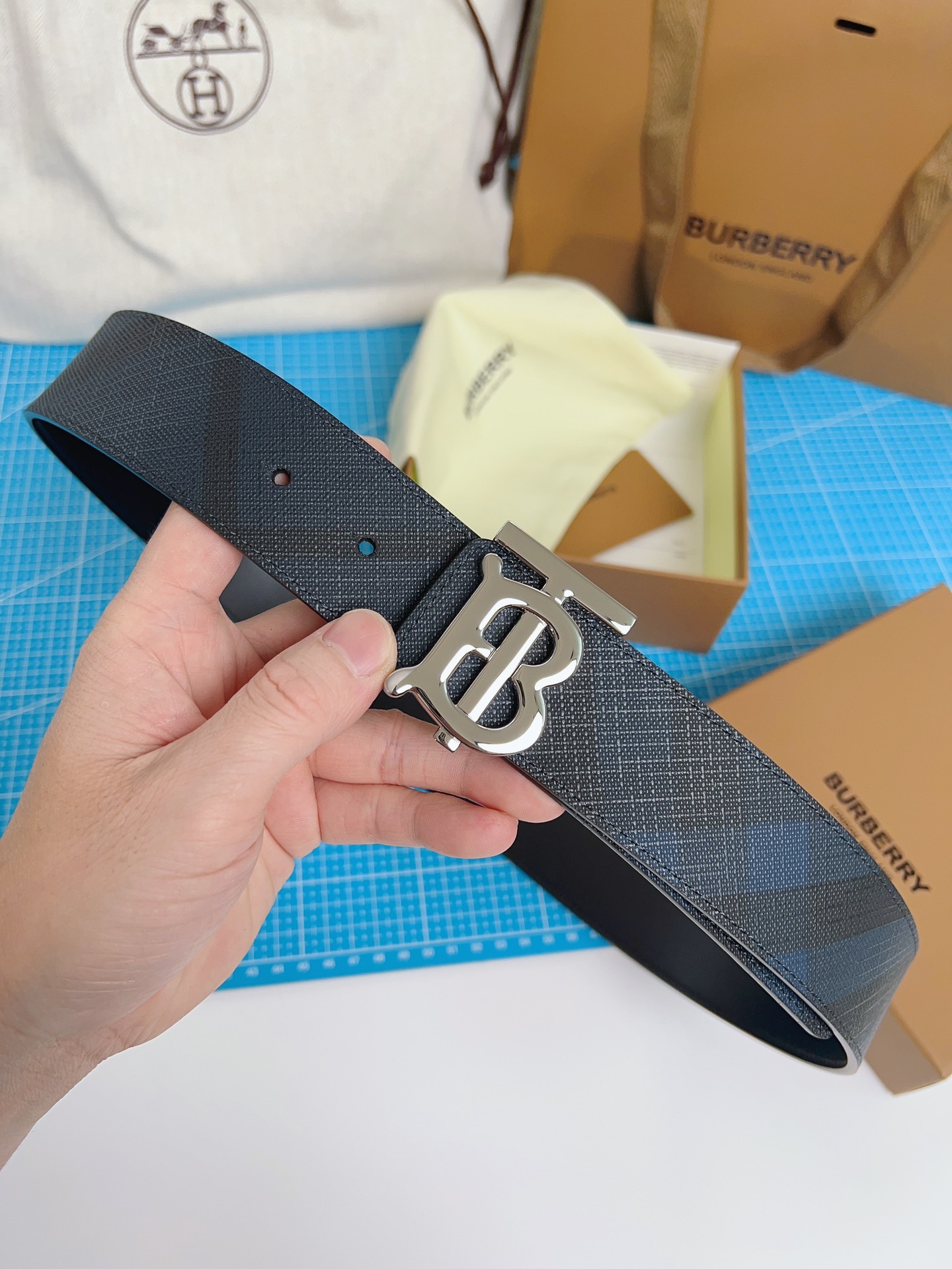 Burberry Male Leather Belt Top Grain Leather M-l